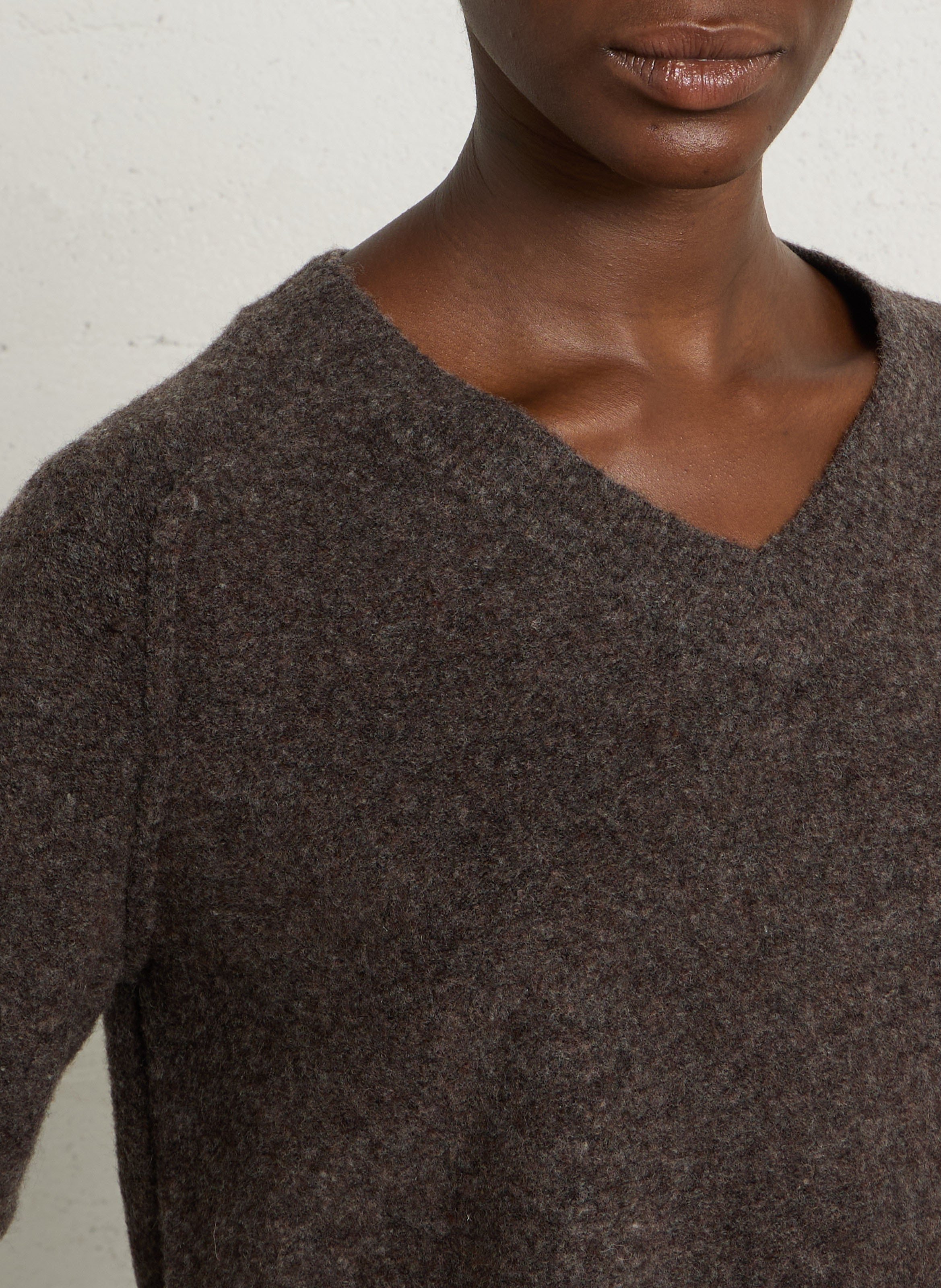 Pull col V en laine mélangée JC SOPHIE Marron