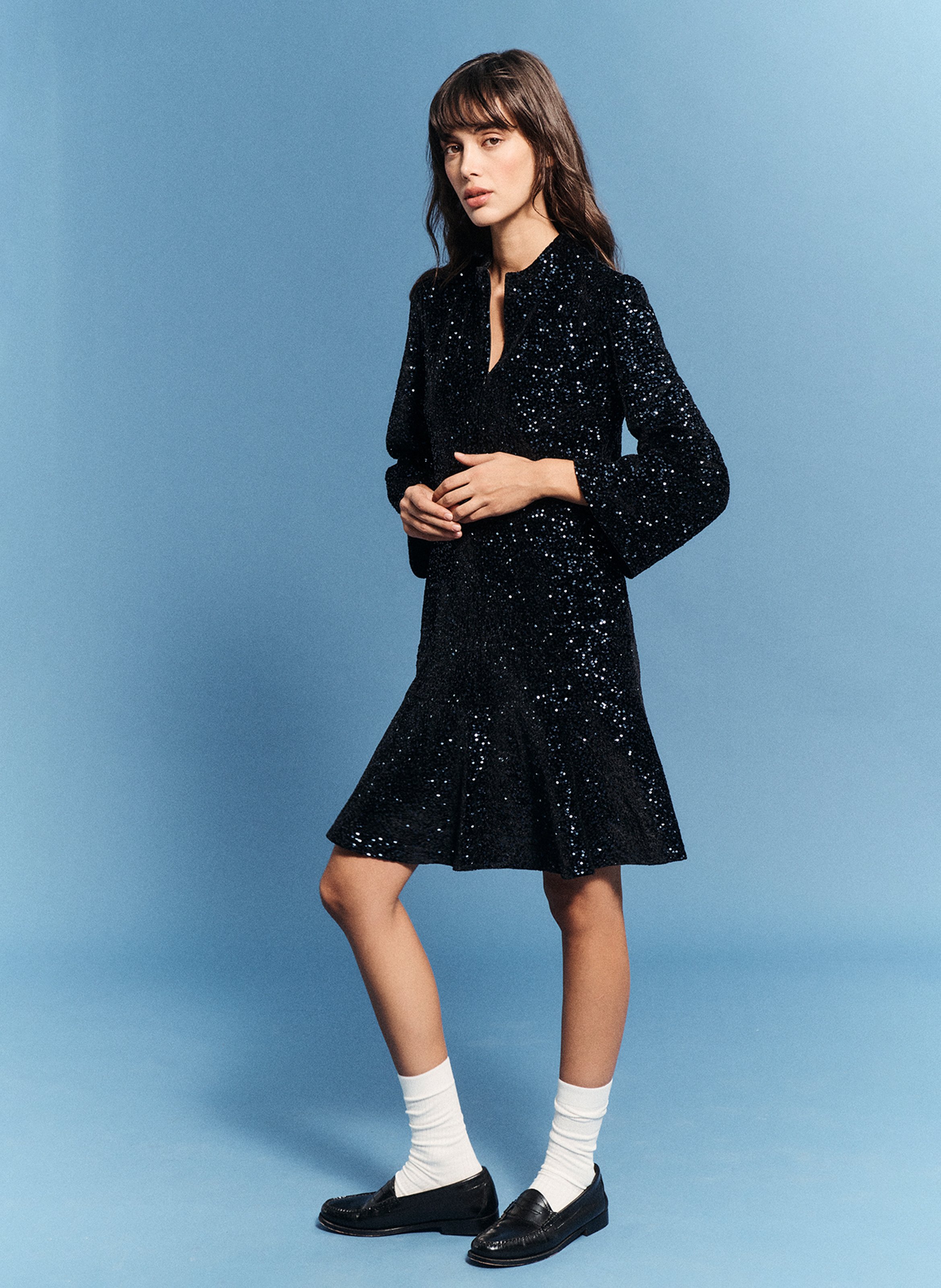 Robe courte cintrée col montant à sequins PABLO Noir