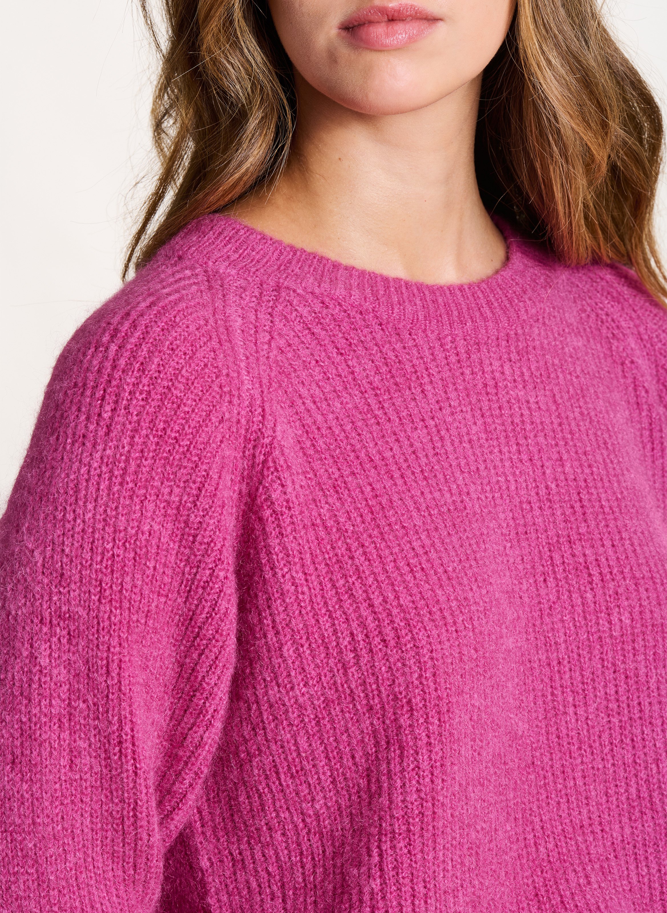 Pull droit col rond en maille mélangée LA FEE MARABOUTEE Rose