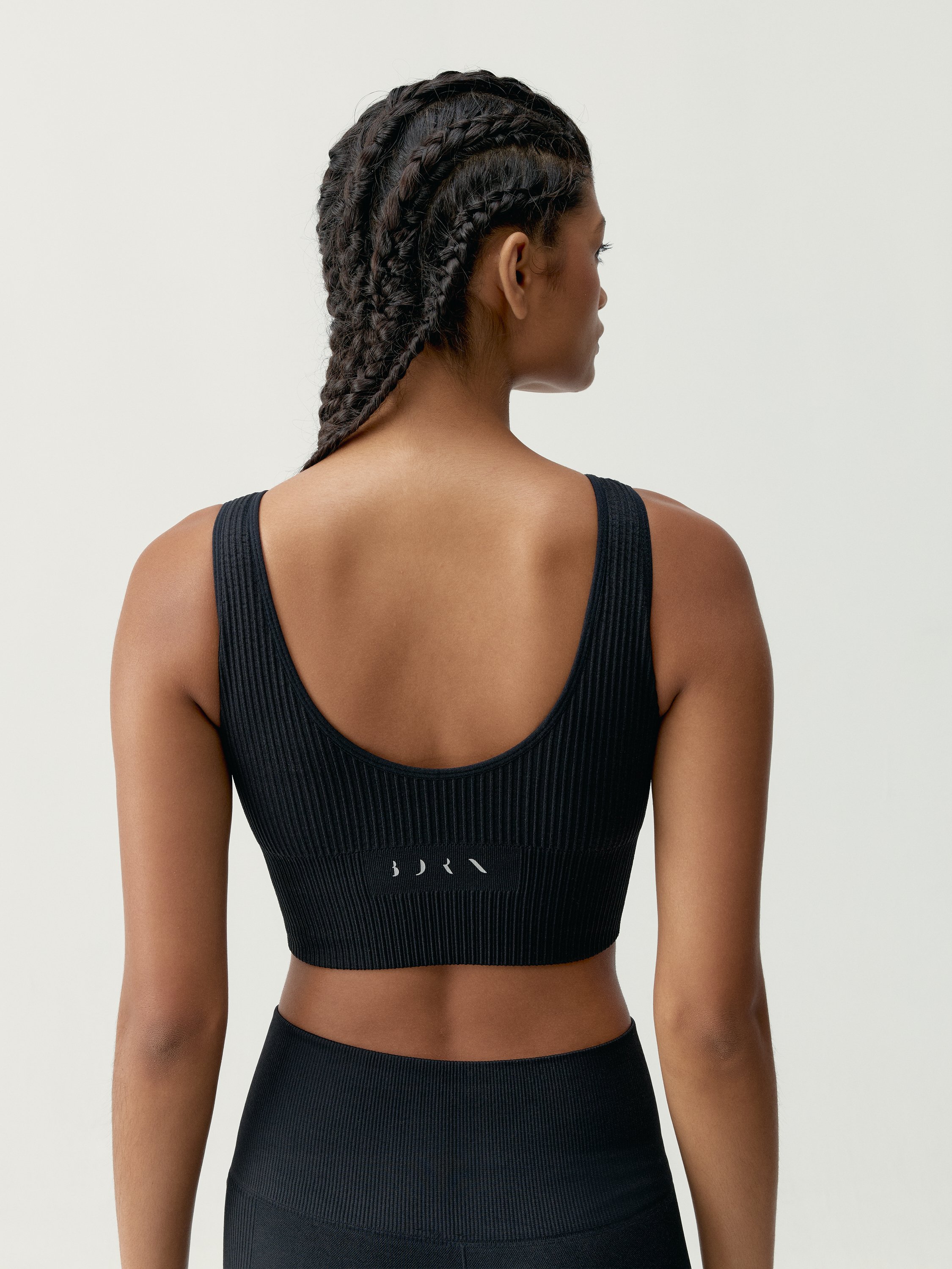 Seamless high-impact sports bra with high support BORN LIVING YOGA Black