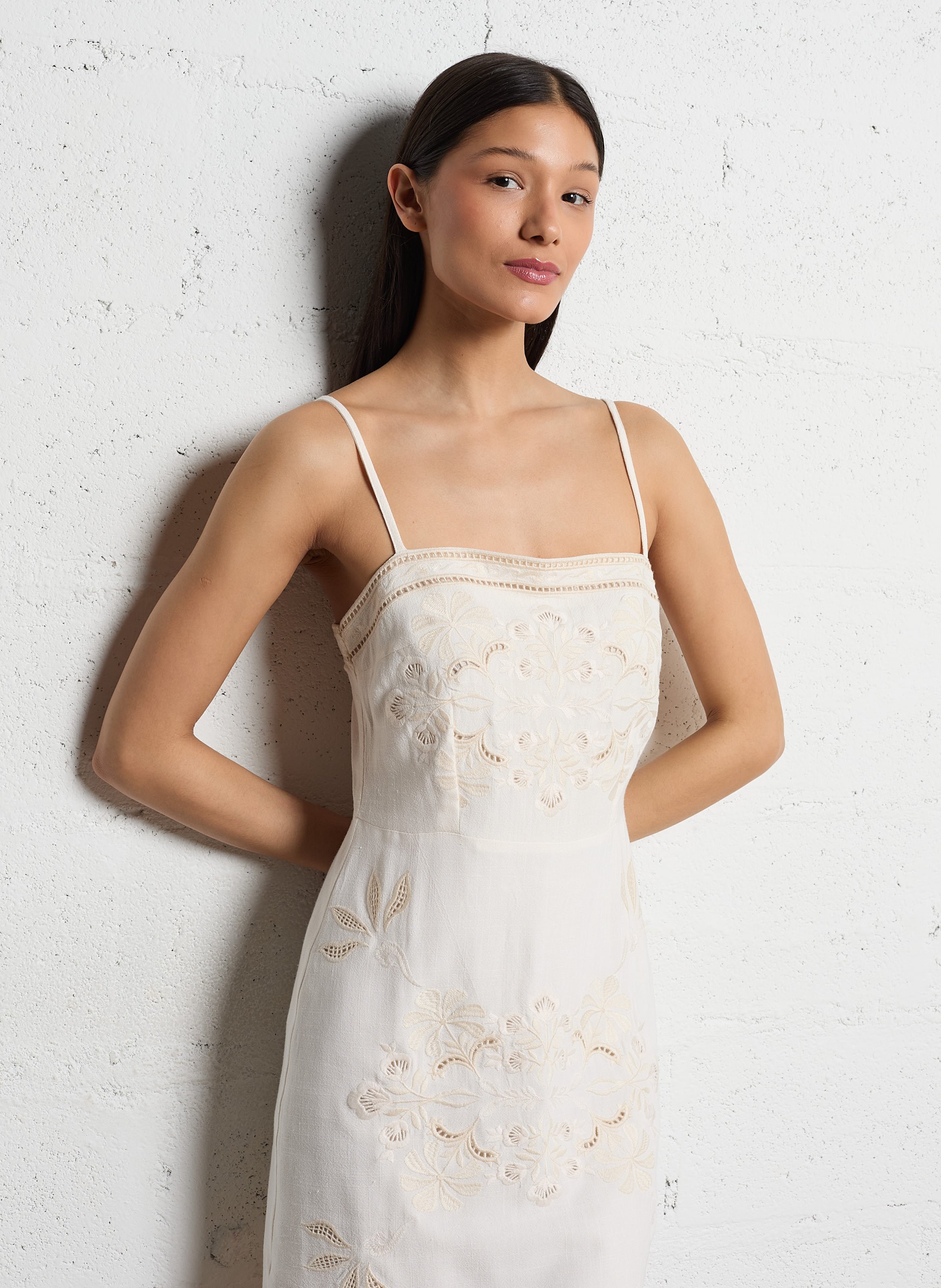 Korte strapless jurk met borduurwerk LA PETITE ETOILE Wit