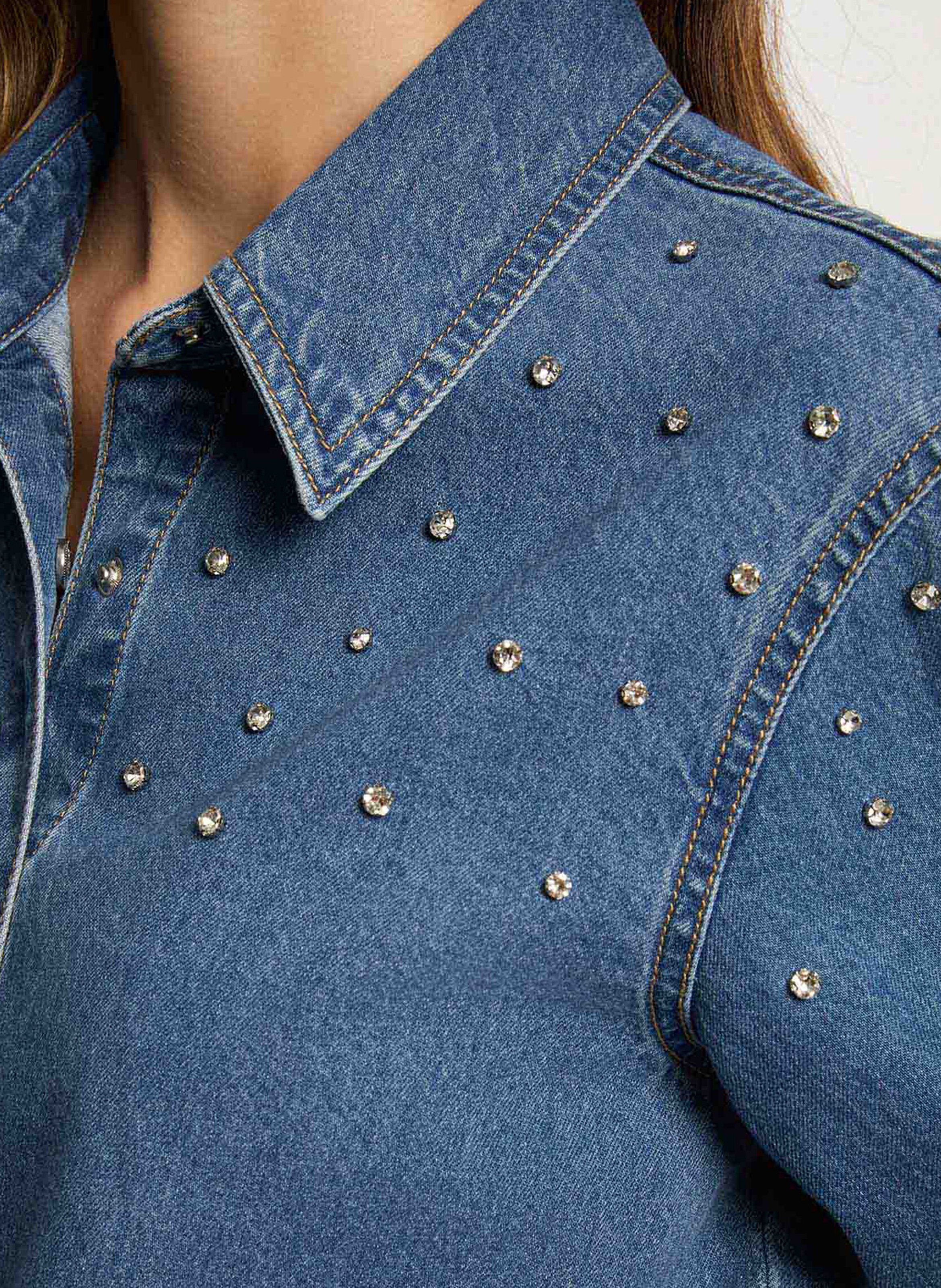 Overhemd met klassieke kraag en strass in denim MORGAN Blauw