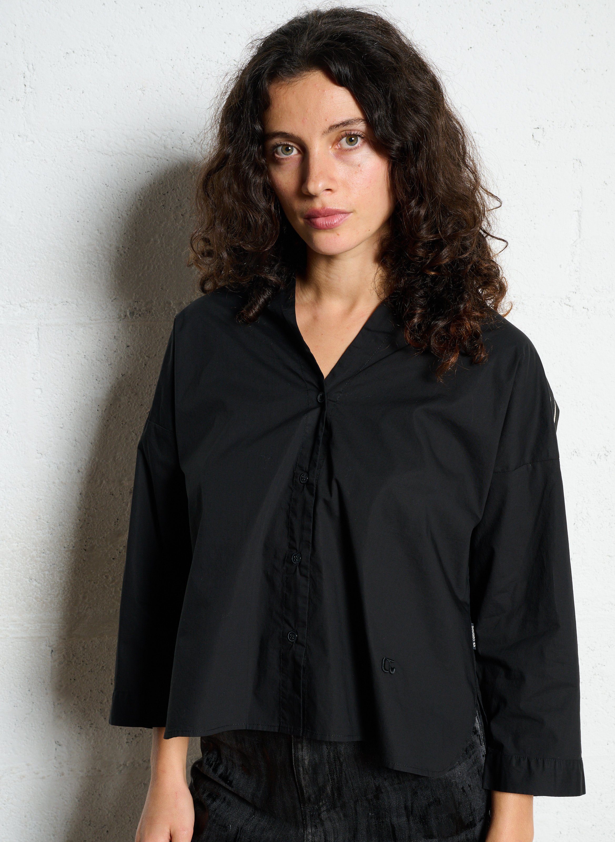 Chemise ample col V à bandes rayées LE TEMPS DES CERISES Noir