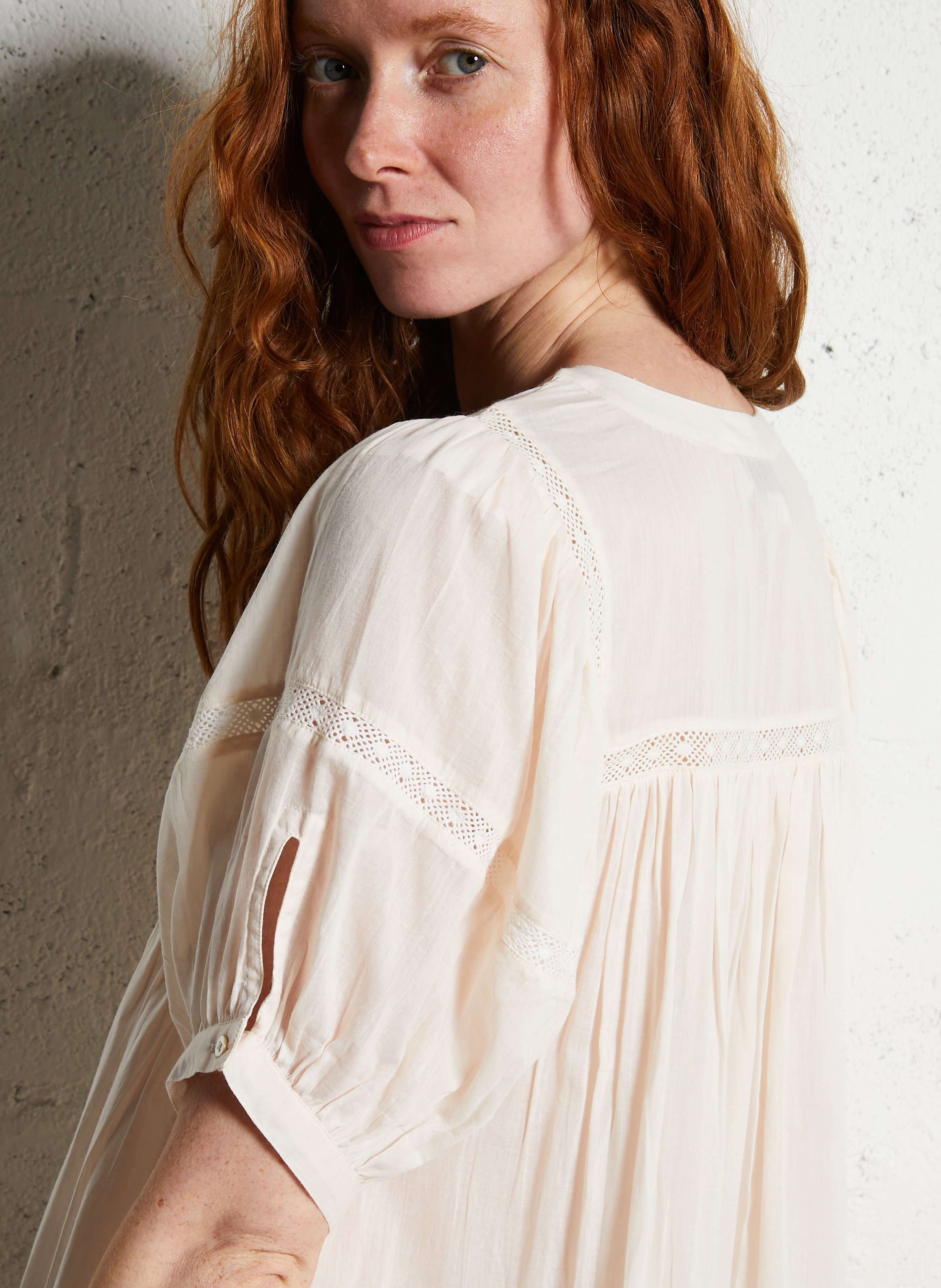 Lange jurk van zachte, luchtige katoen met ronde hals EMILE ET IDA Beige