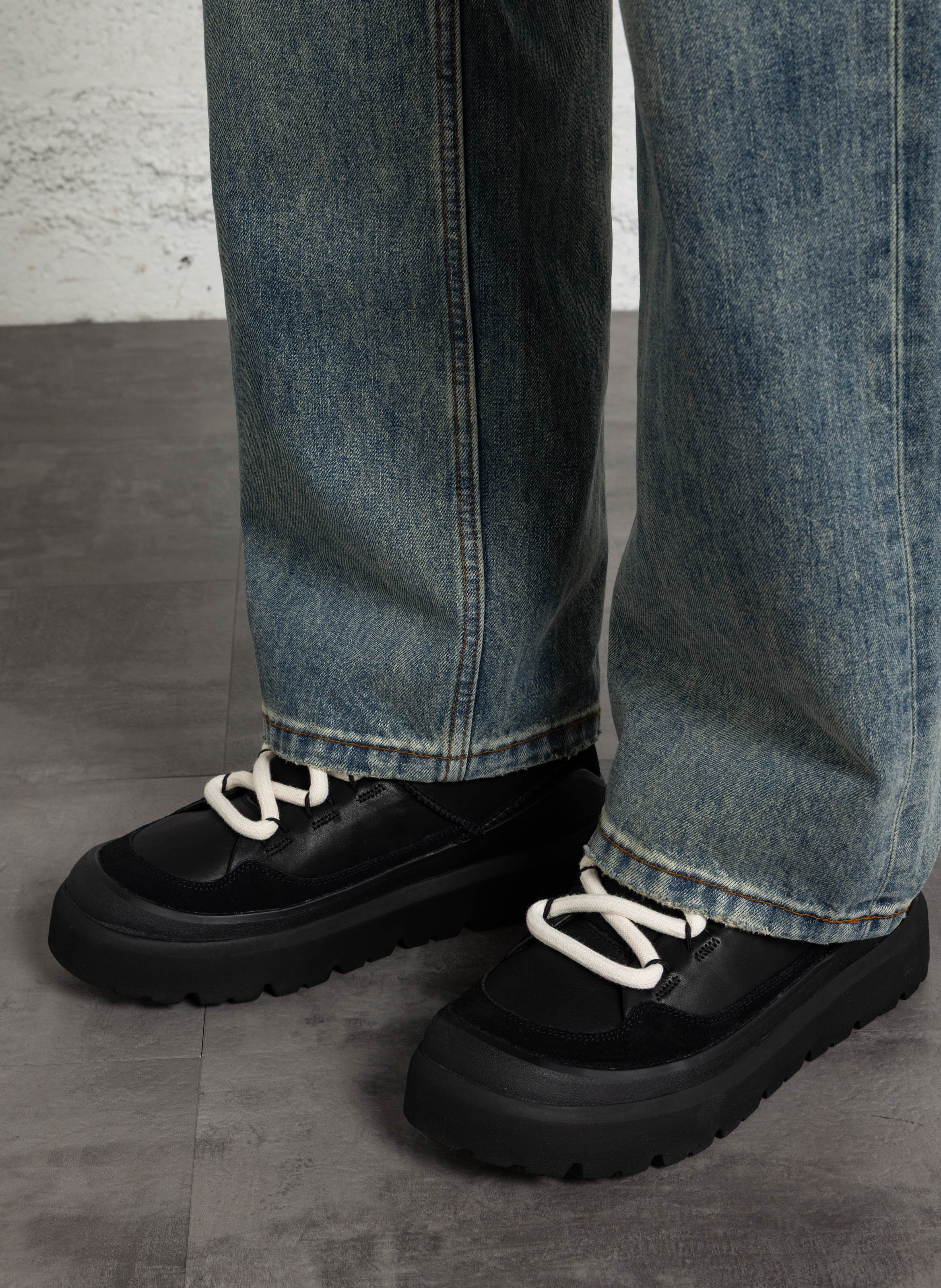 Low-top mixed leather sneakers UGG Black