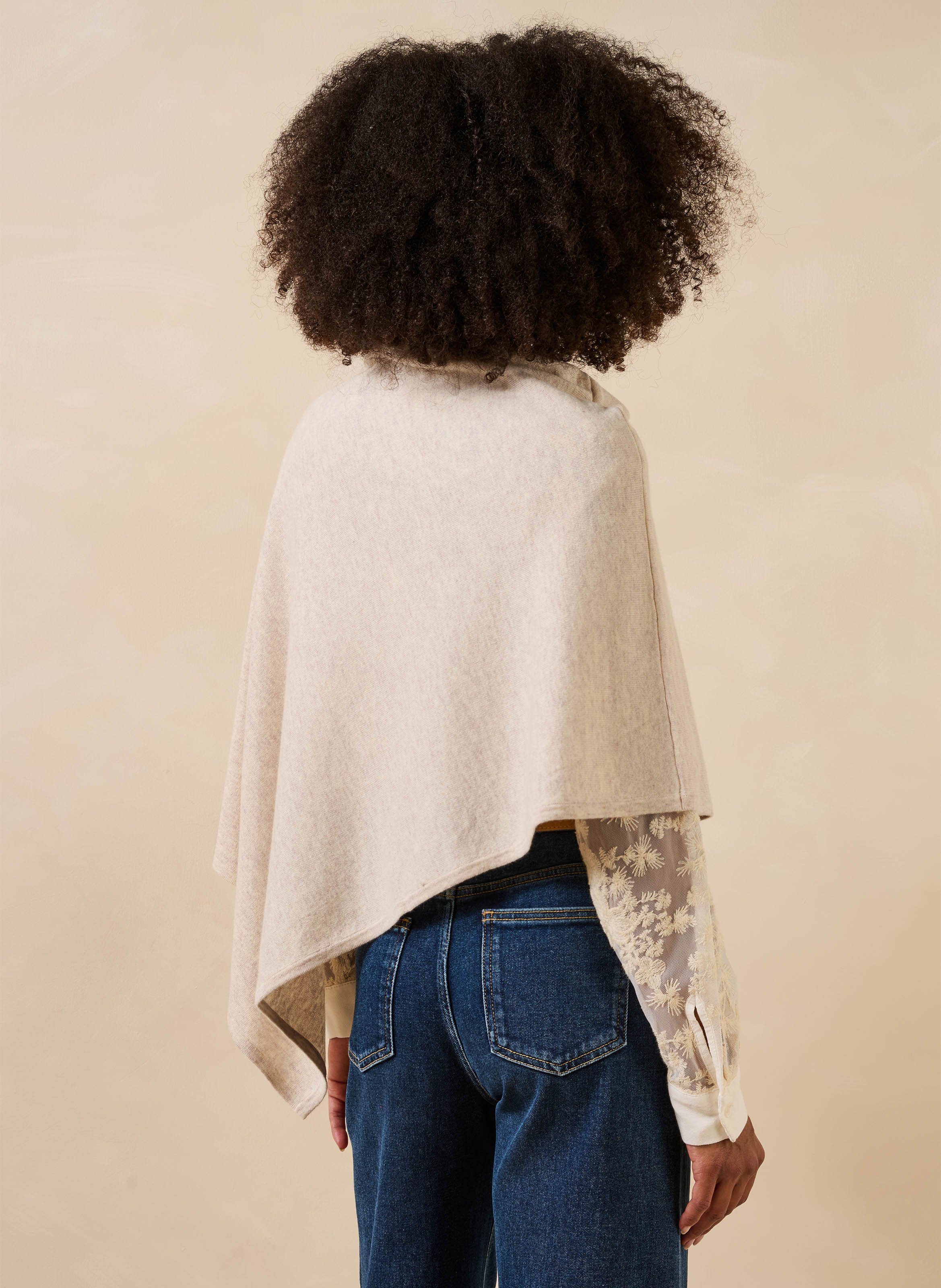 Asymmetrischer Poncho aus Wolle und Kaschmir LA FEE MARABOUTEE Beige