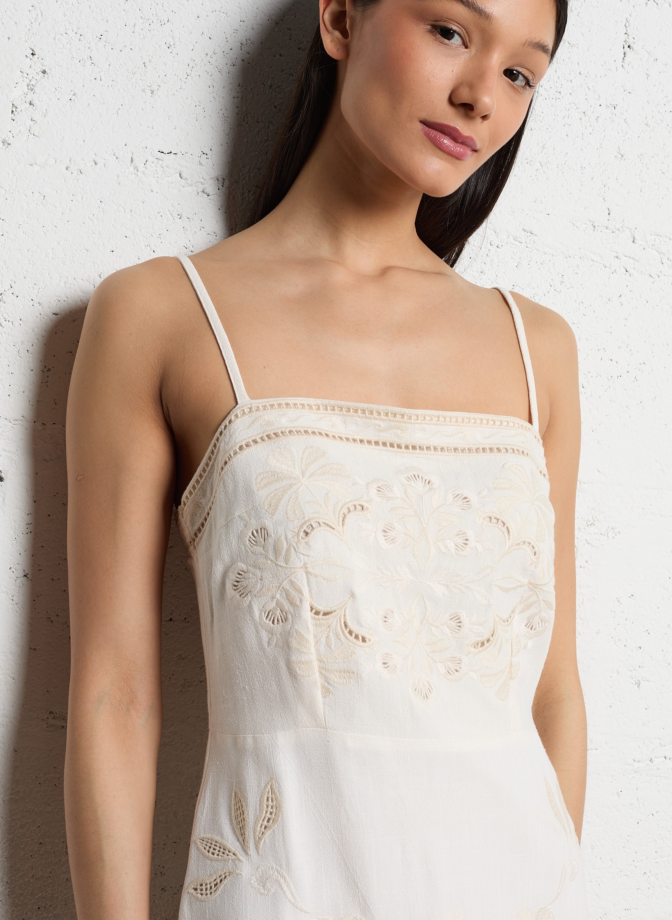 Korte strapless jurk met borduurwerk LA PETITE ETOILE Wit