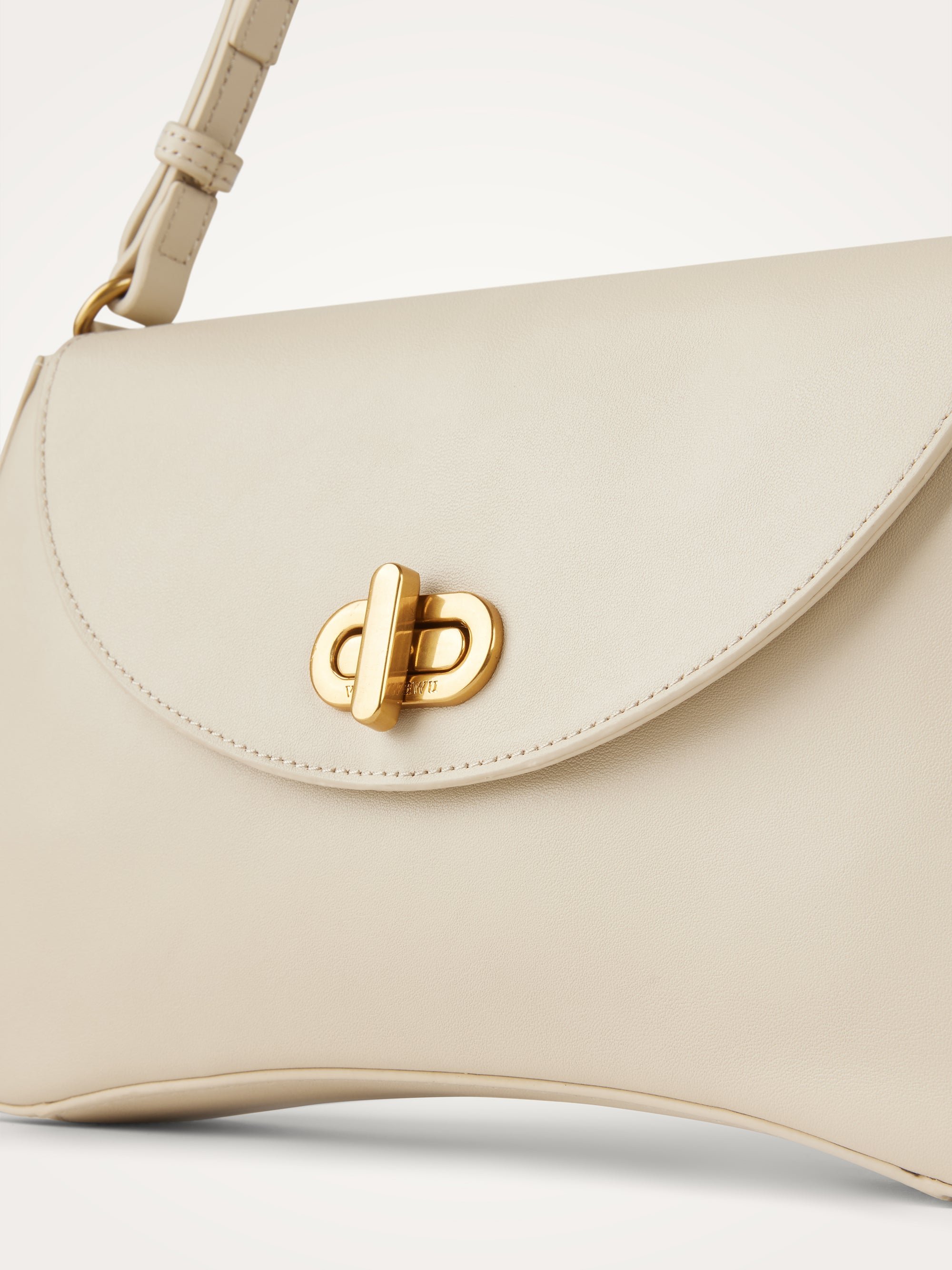 Baguette bag with handle Beige