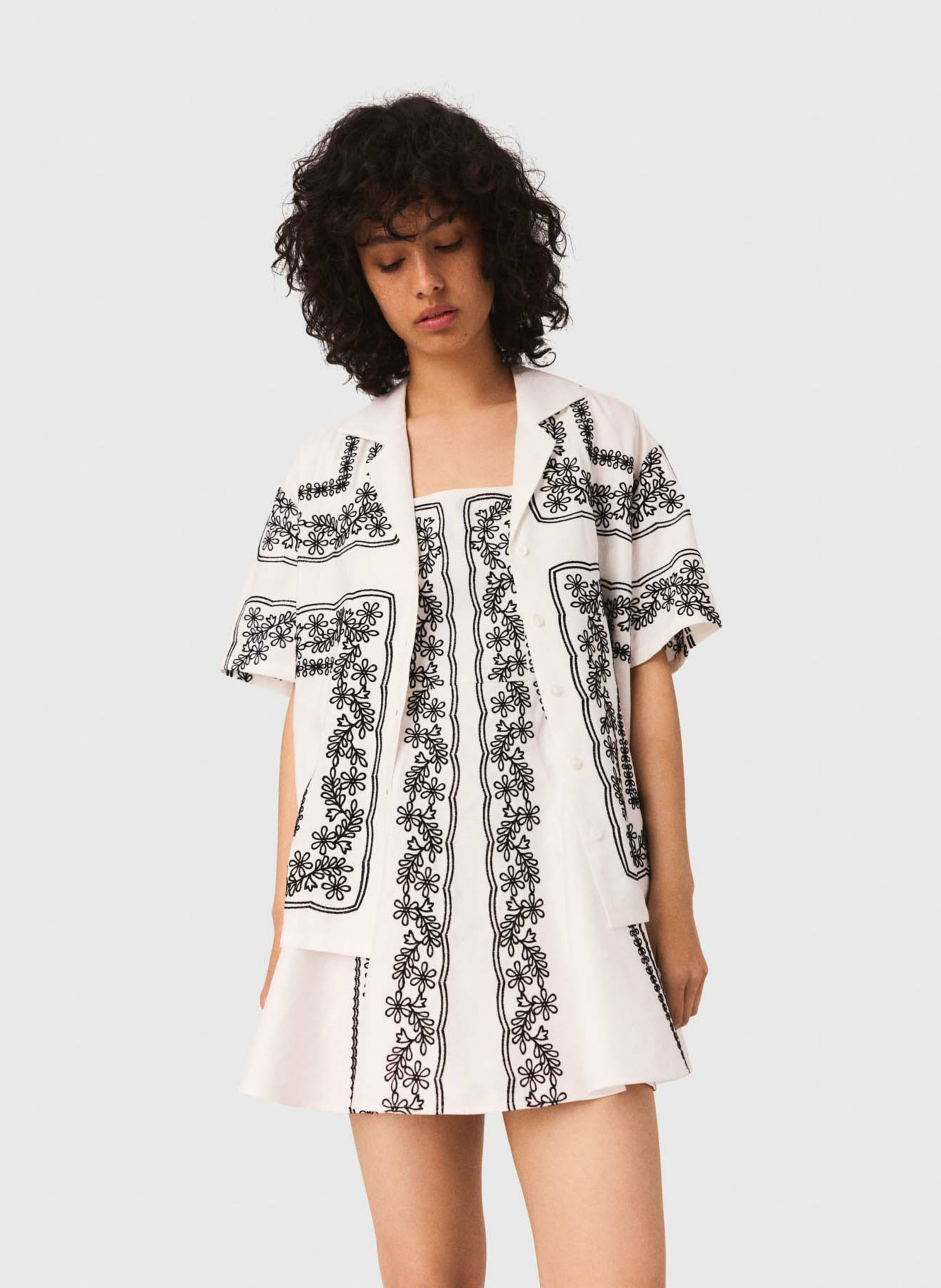 Chemise oversize en lin mélangé brodé MAJE Beige