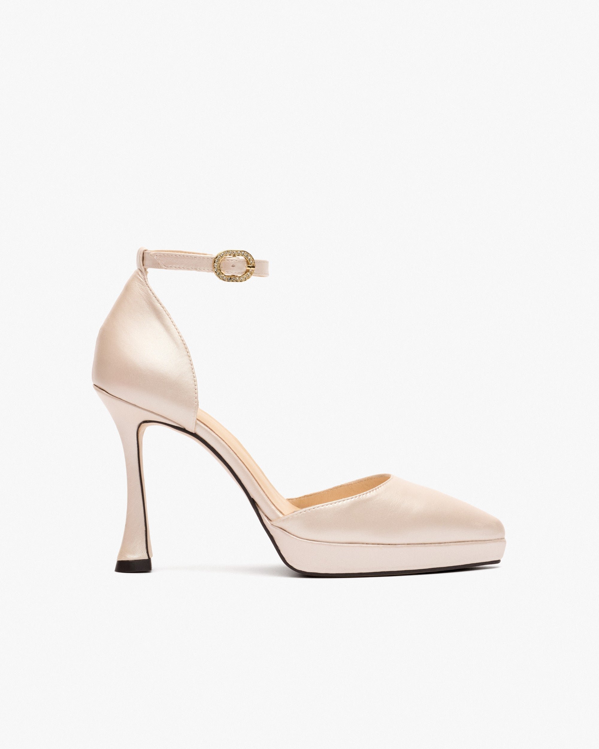 Wedges heels leather shoes in vanilla color. PEDRO MIRALLES White