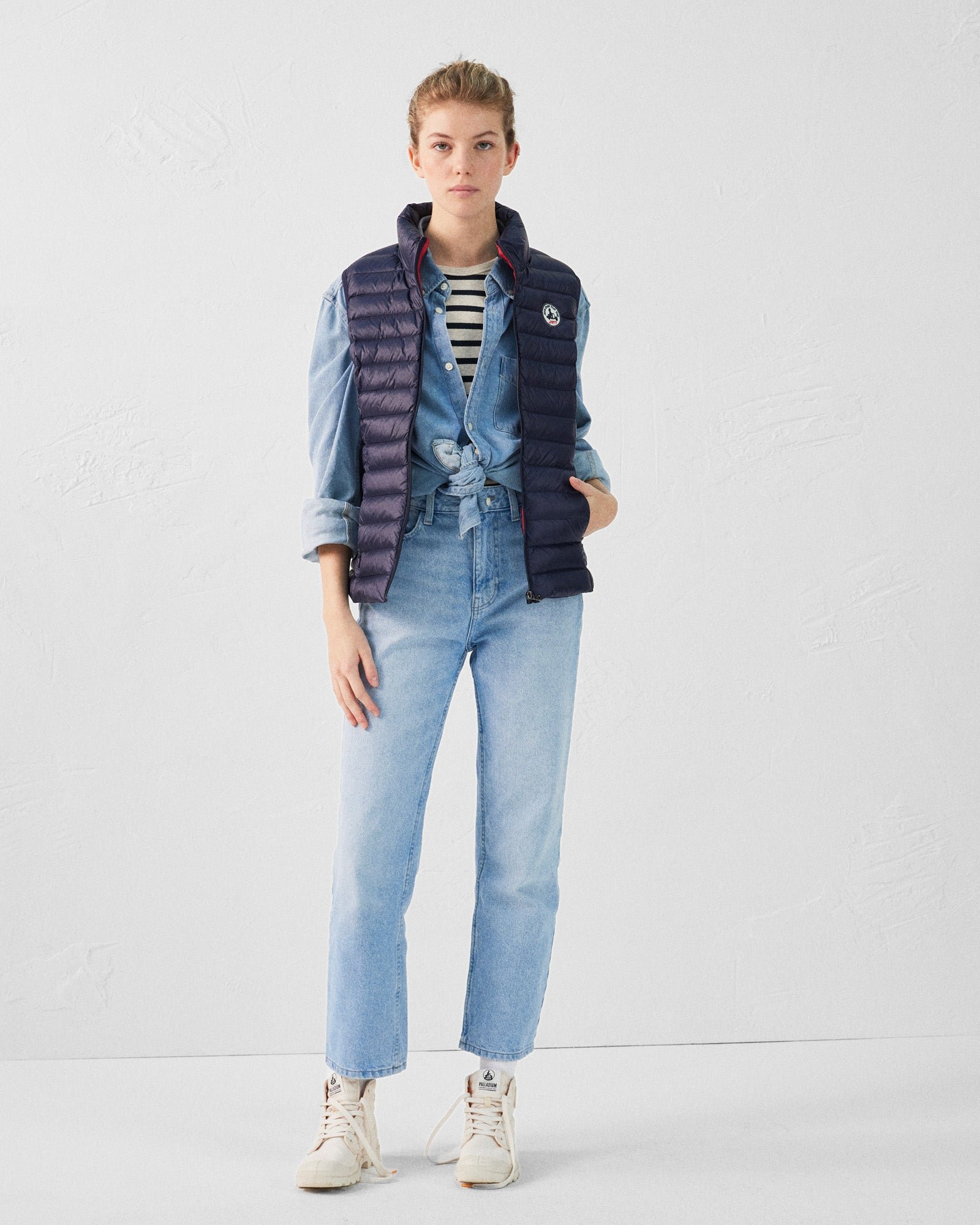 Sleeveless lightweight down vest seda JOTT Blue