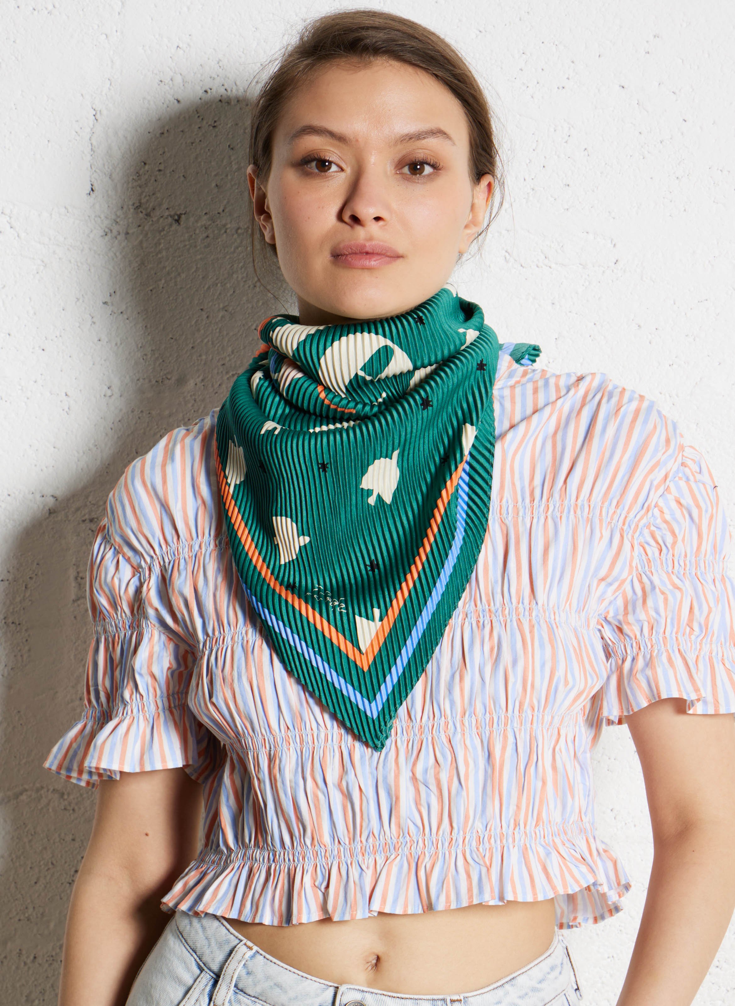 T Shirt Porter Foulard En Haut Style Facon De Porter Un Bandana