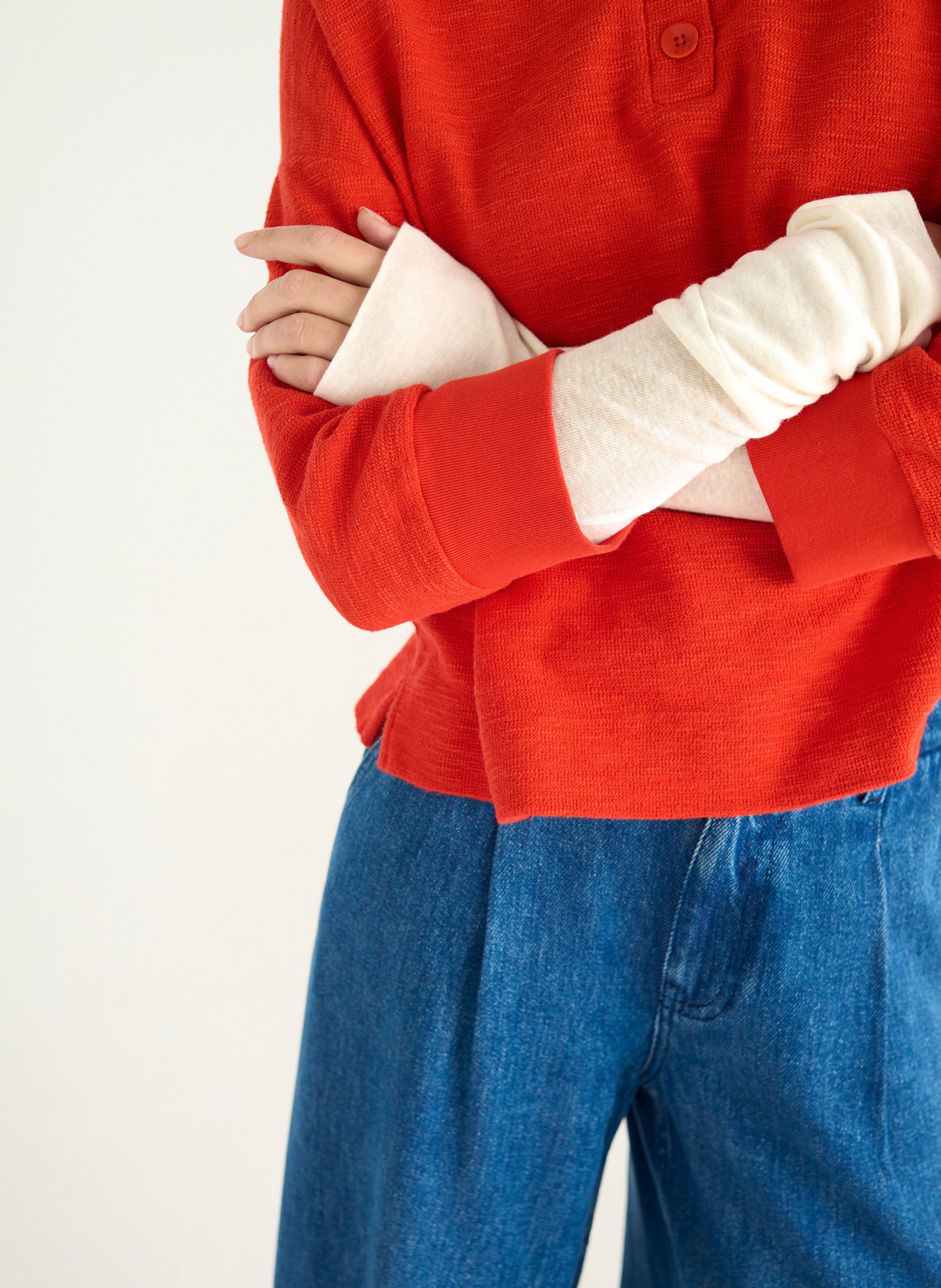 Loose fit solid 3/4 sleeve polo ACOTE Red