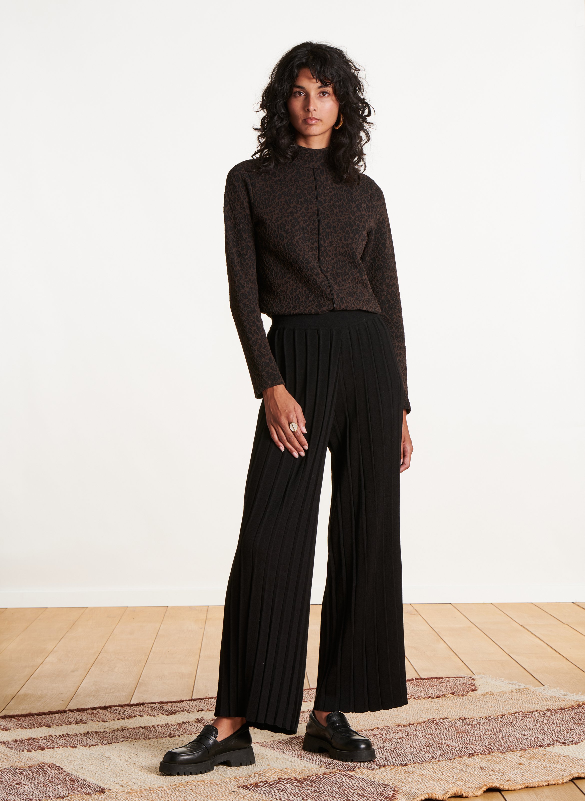 Pantalon cropped en maille plissé LA FEE MARABOUTEE Noir