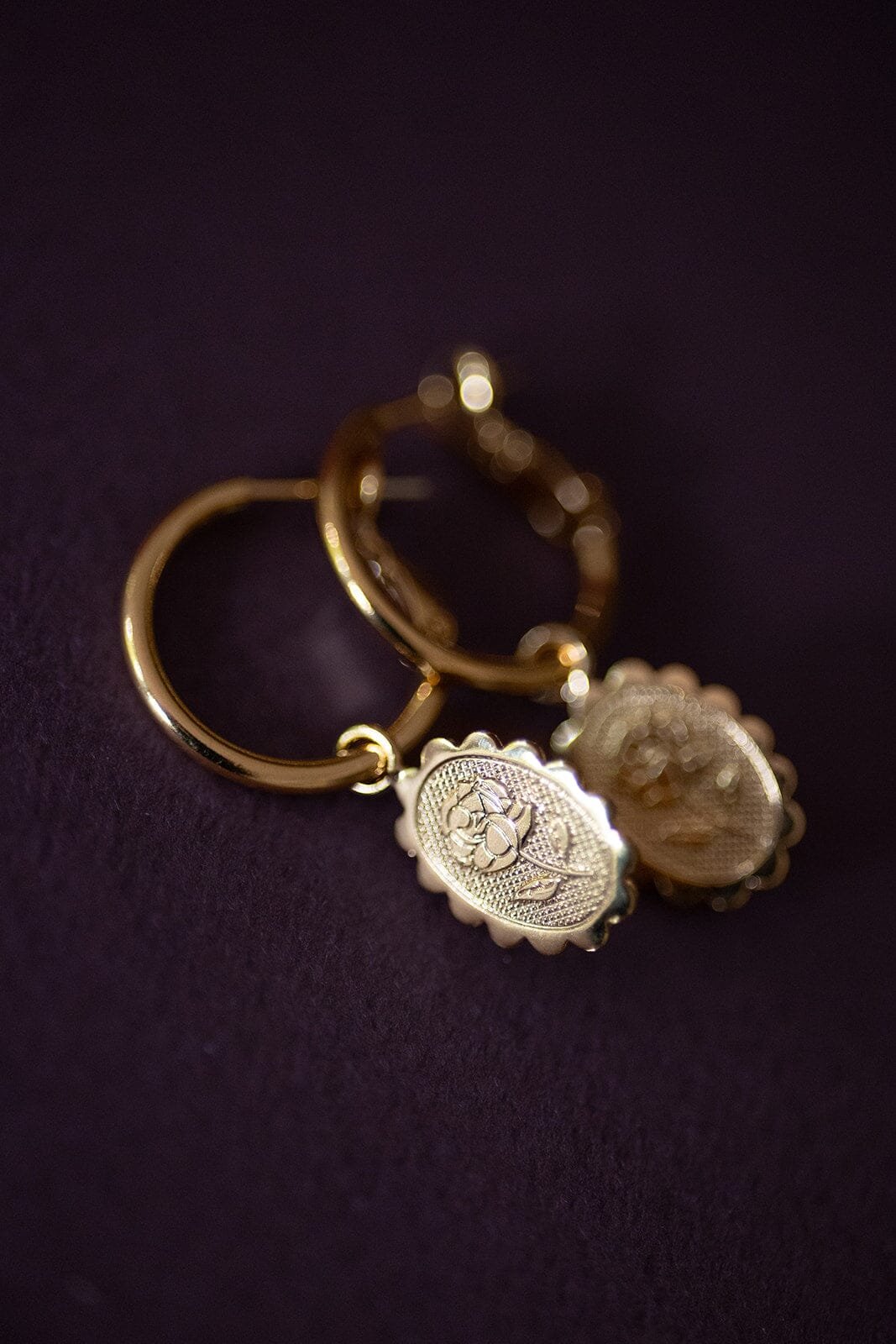 Small gold-plated fine gold hoop earrings with flower design MONSIEUR SIMONE Golden