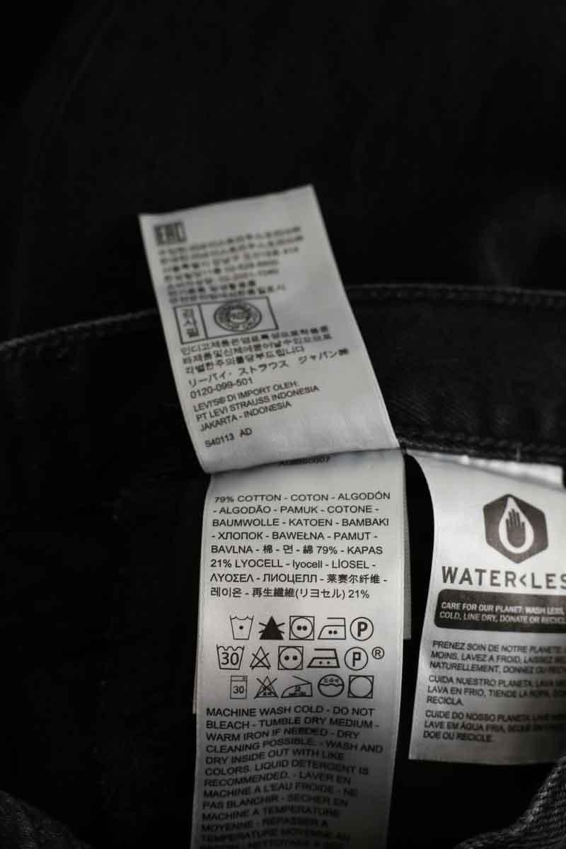 - Straight-leg jeans
- 5 pockets
- Straight cut
- Faded effect LEVI'S - Seconde main Black