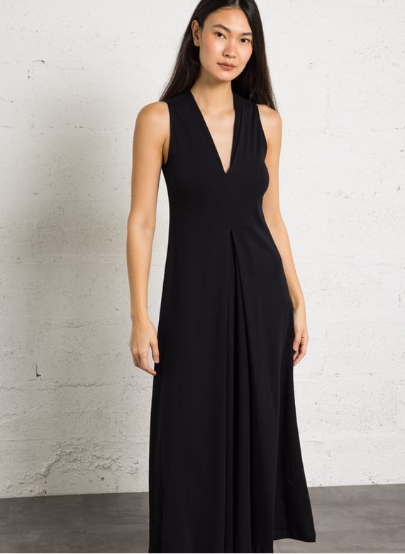 Sleeveless flowy maxi dress with pleats Black Majestic filatures - Women | Place des Tendances Sleeveless flowy maxi dress with pleats Black Majestic filatures - Women | Place des Tendances