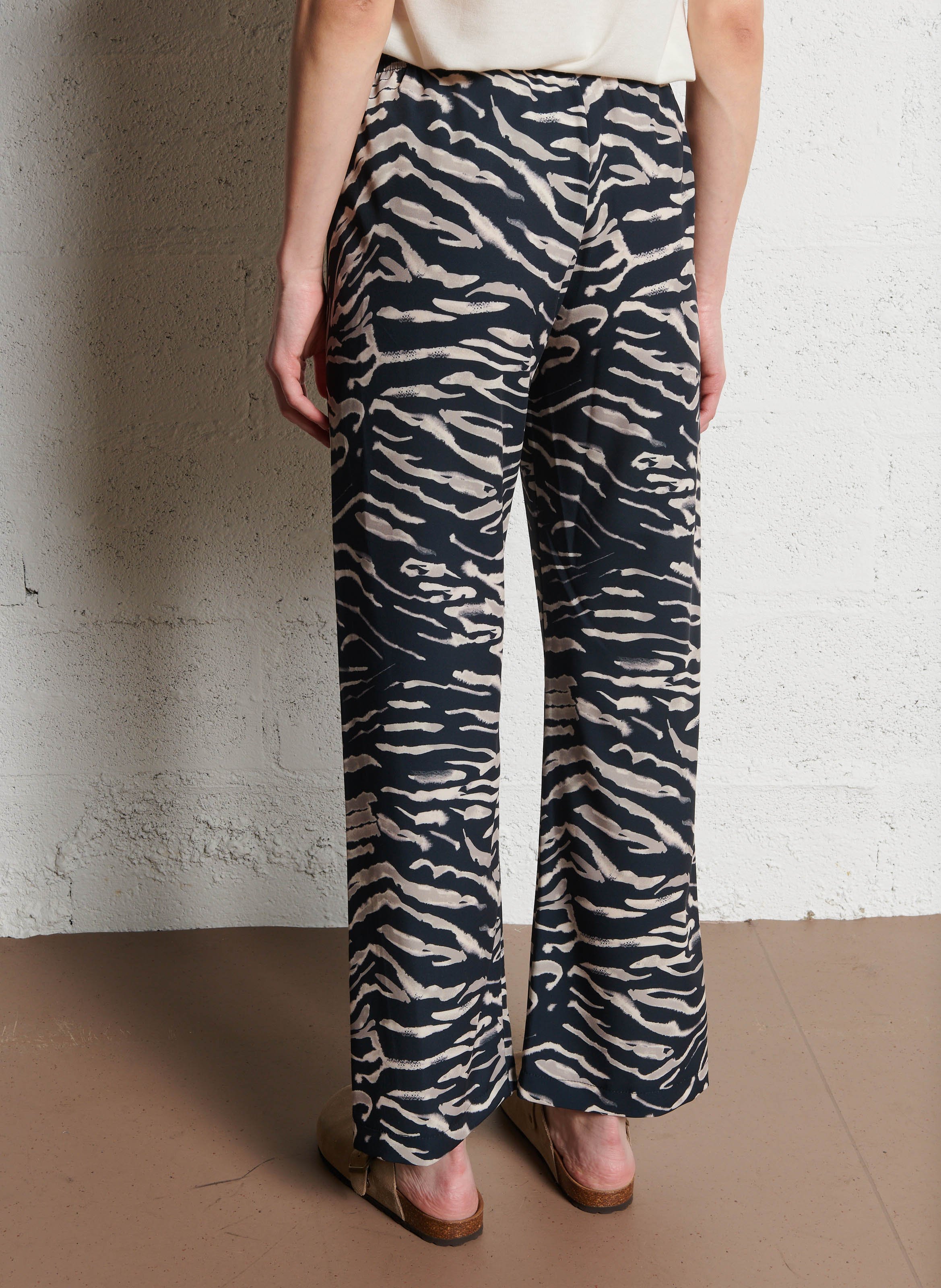 Floral-print fluid trousers IMPERIAL Black