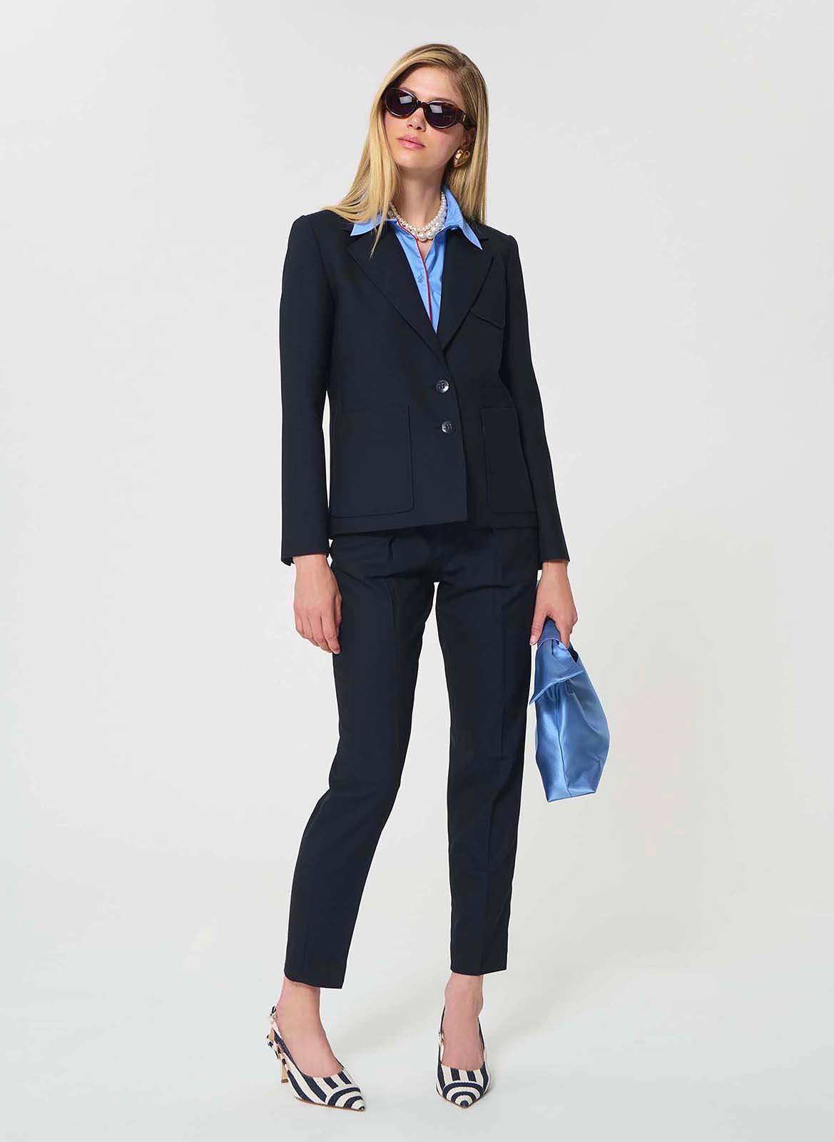 Tailored straight blazer with plain pockets. Blue