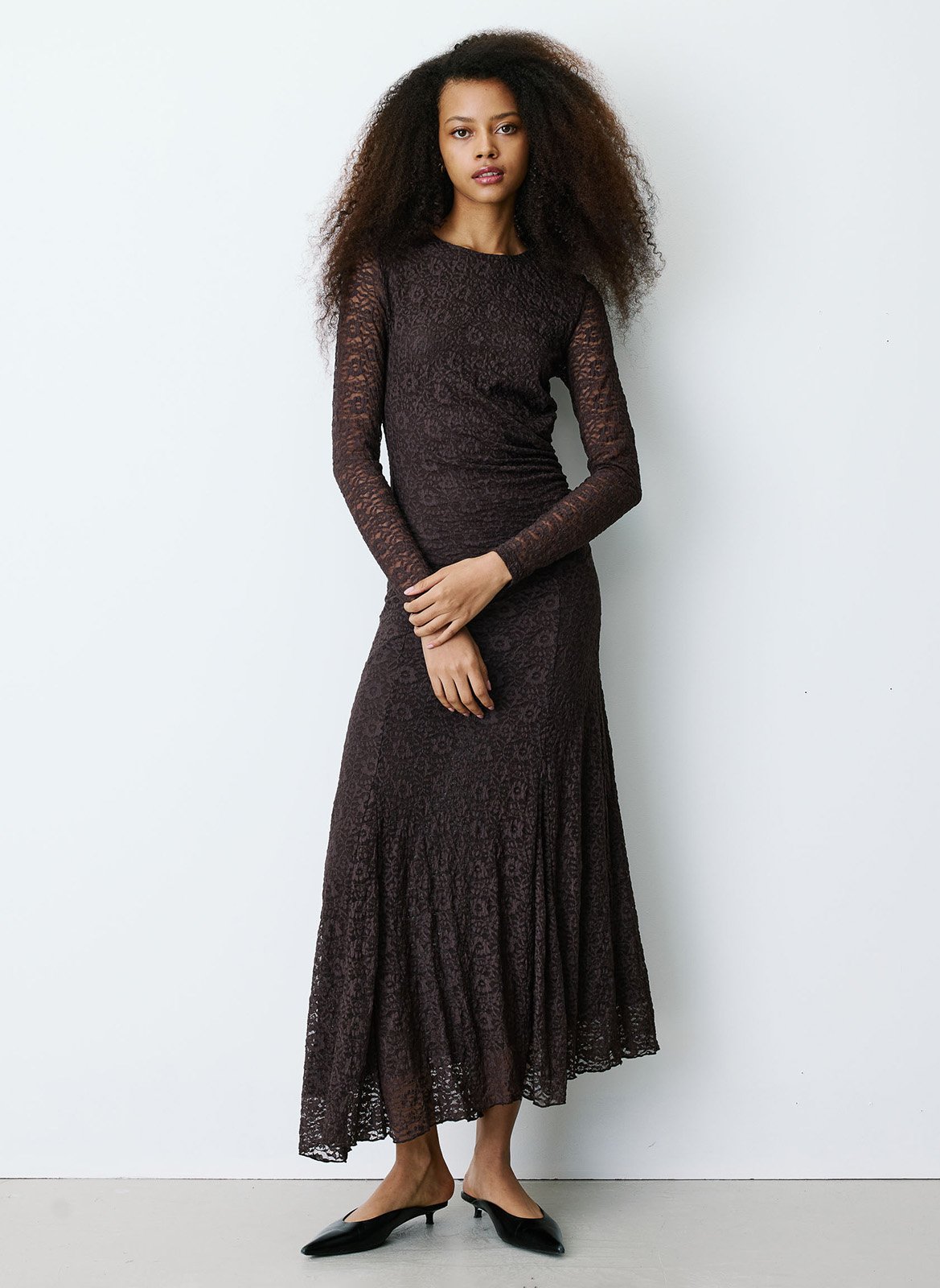 Asymmetrisches langes Kleid aus Spitze GRACE ET MILA Braun
