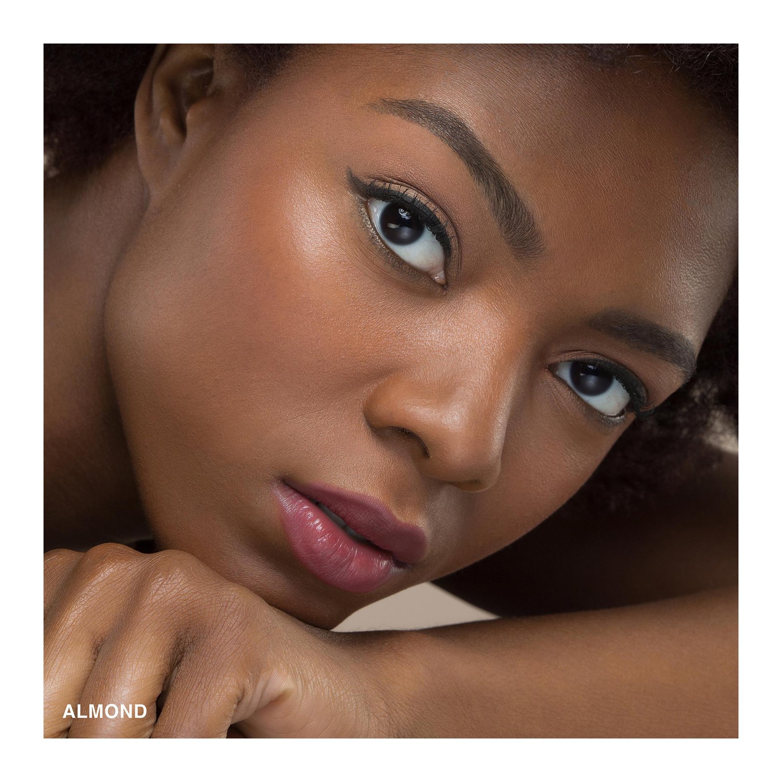 Intensive Serum Foundation SPF40 BOBBI BROWN 18 almond (c-084)