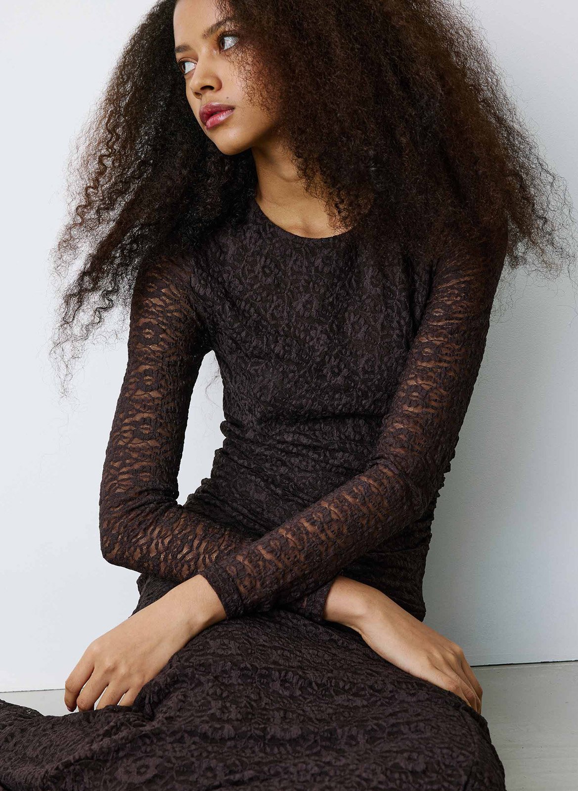 Asymmetrisches langes Kleid aus Spitze GRACE ET MILA Braun