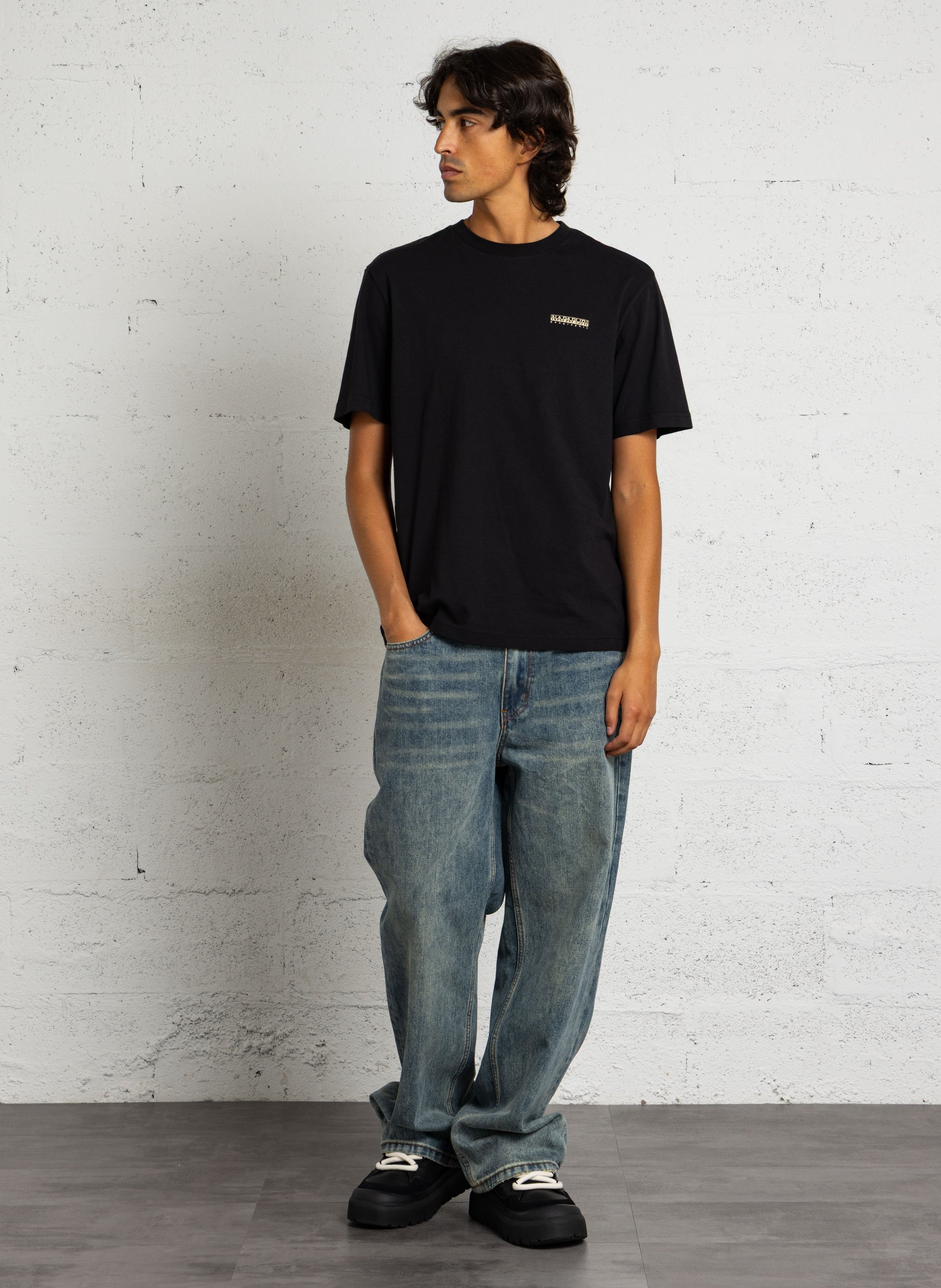 Straight round-neck cotton T-shirt with screen print NAPAPIJRI Black