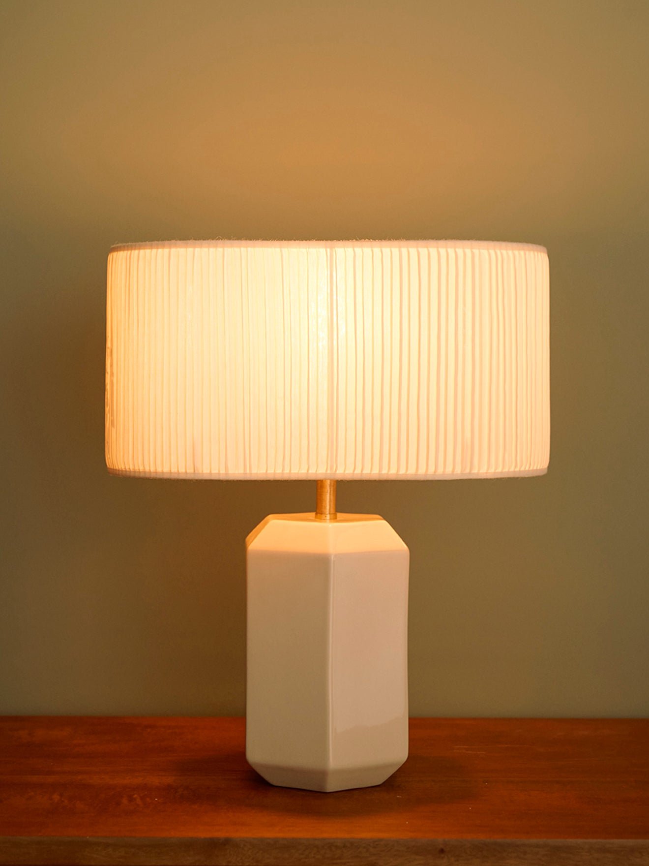 Oval pleated lampshade - small size victory CYRILLUS White