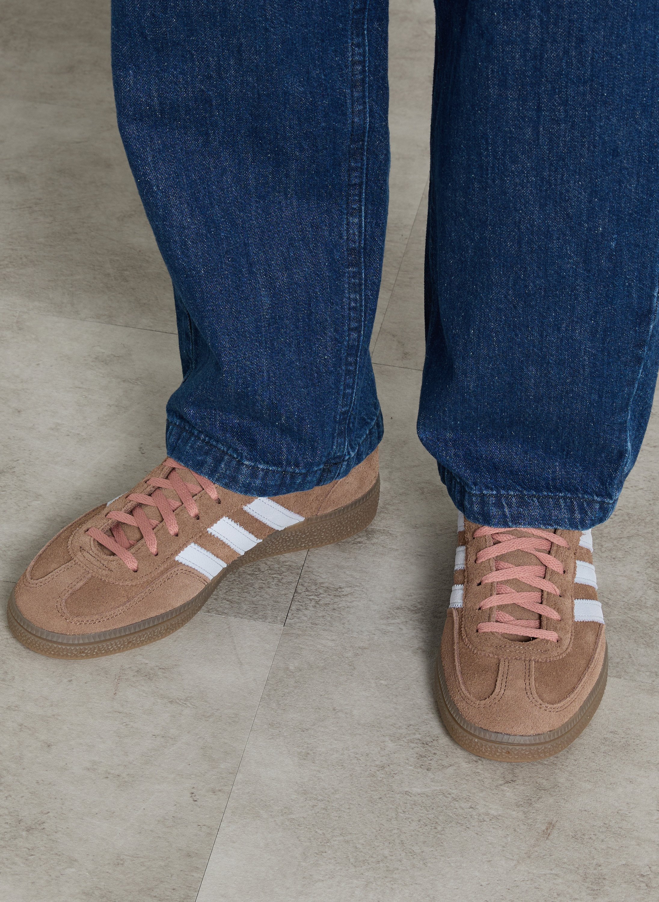 Baskets basses en cuir ADIDAS Marron