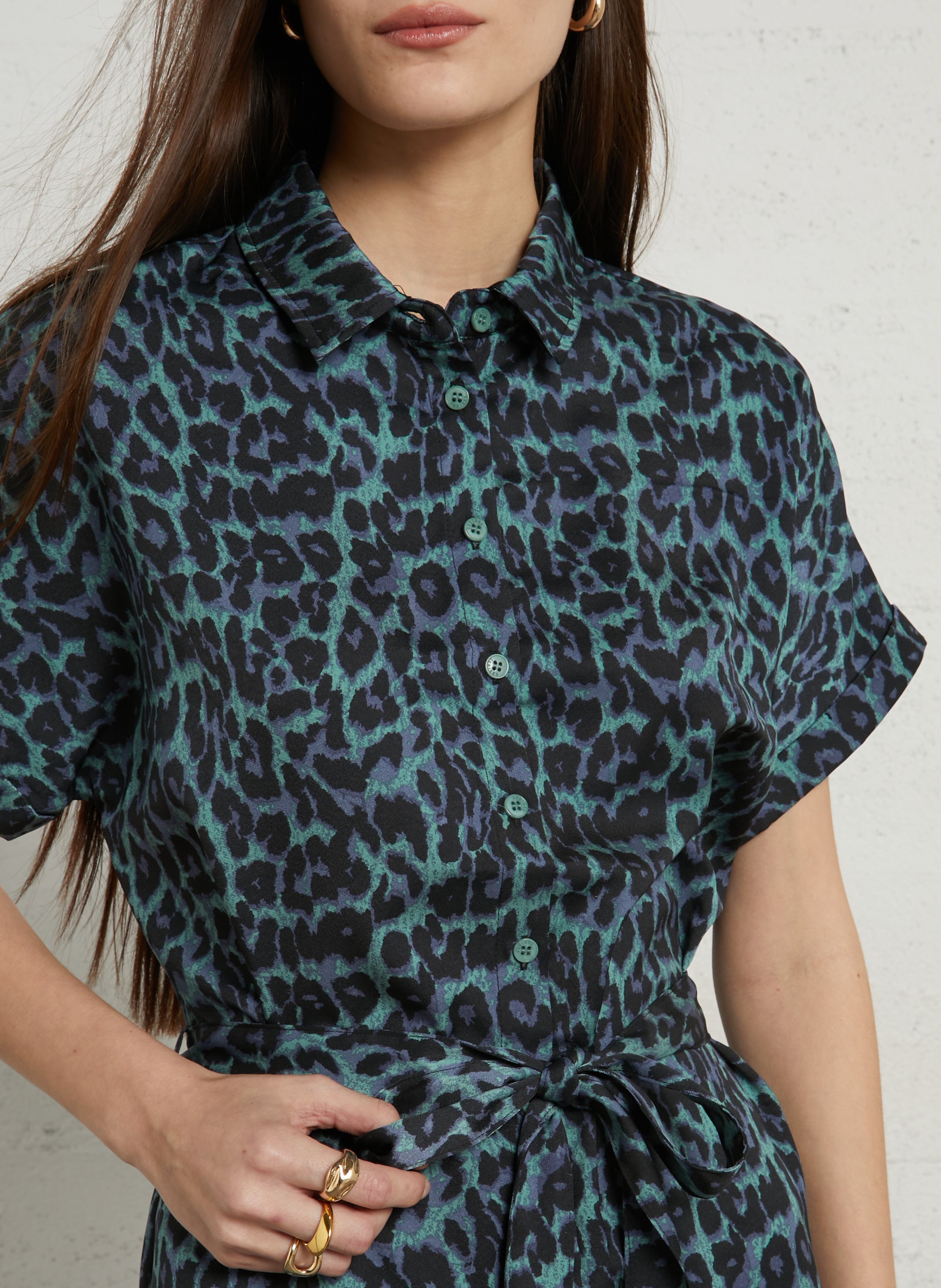 Short dress with classic collar, patterned. LE TEMPS DES CERISES Green