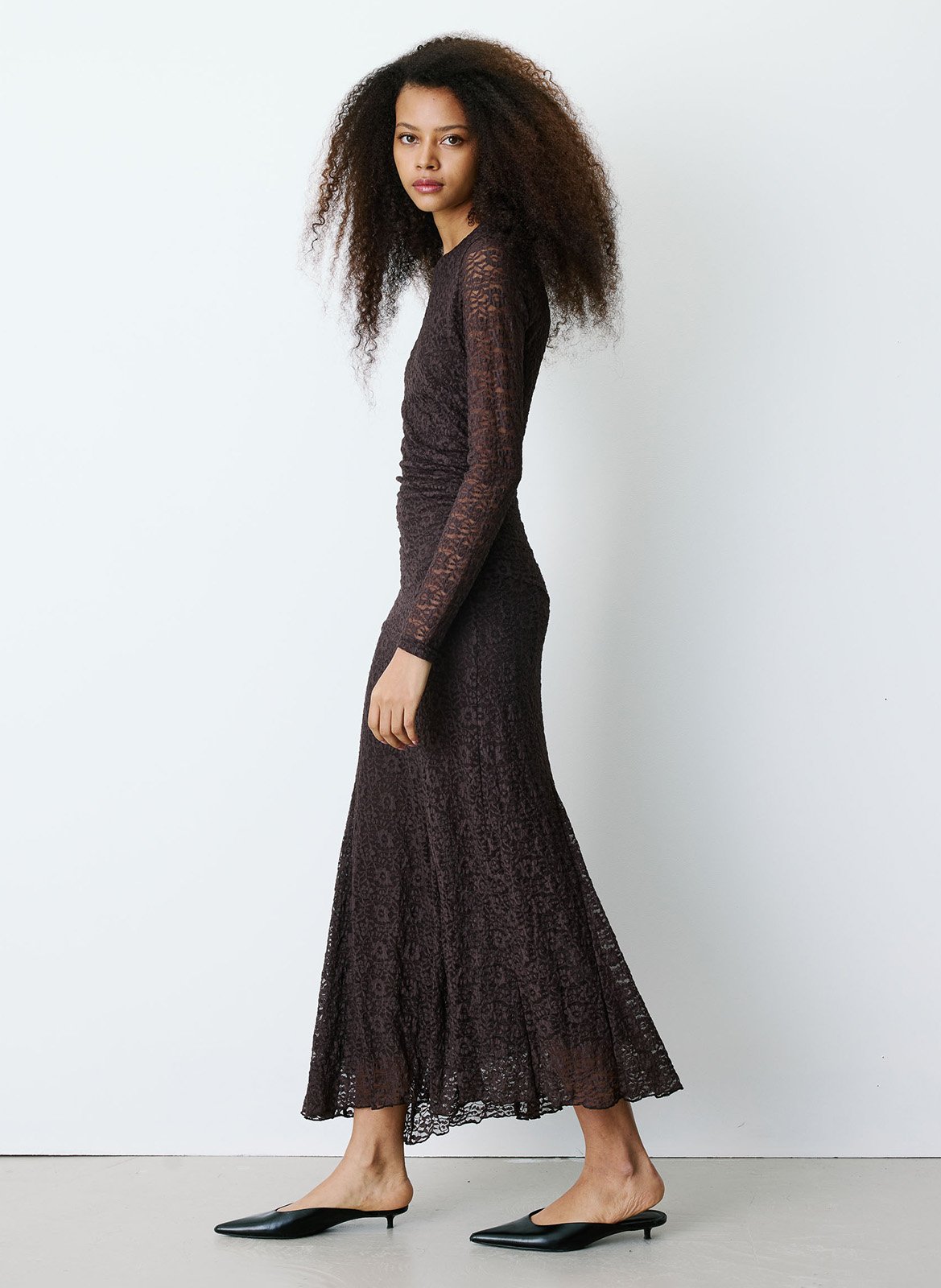 Asymmetrisches langes Kleid aus Spitze GRACE ET MILA Braun