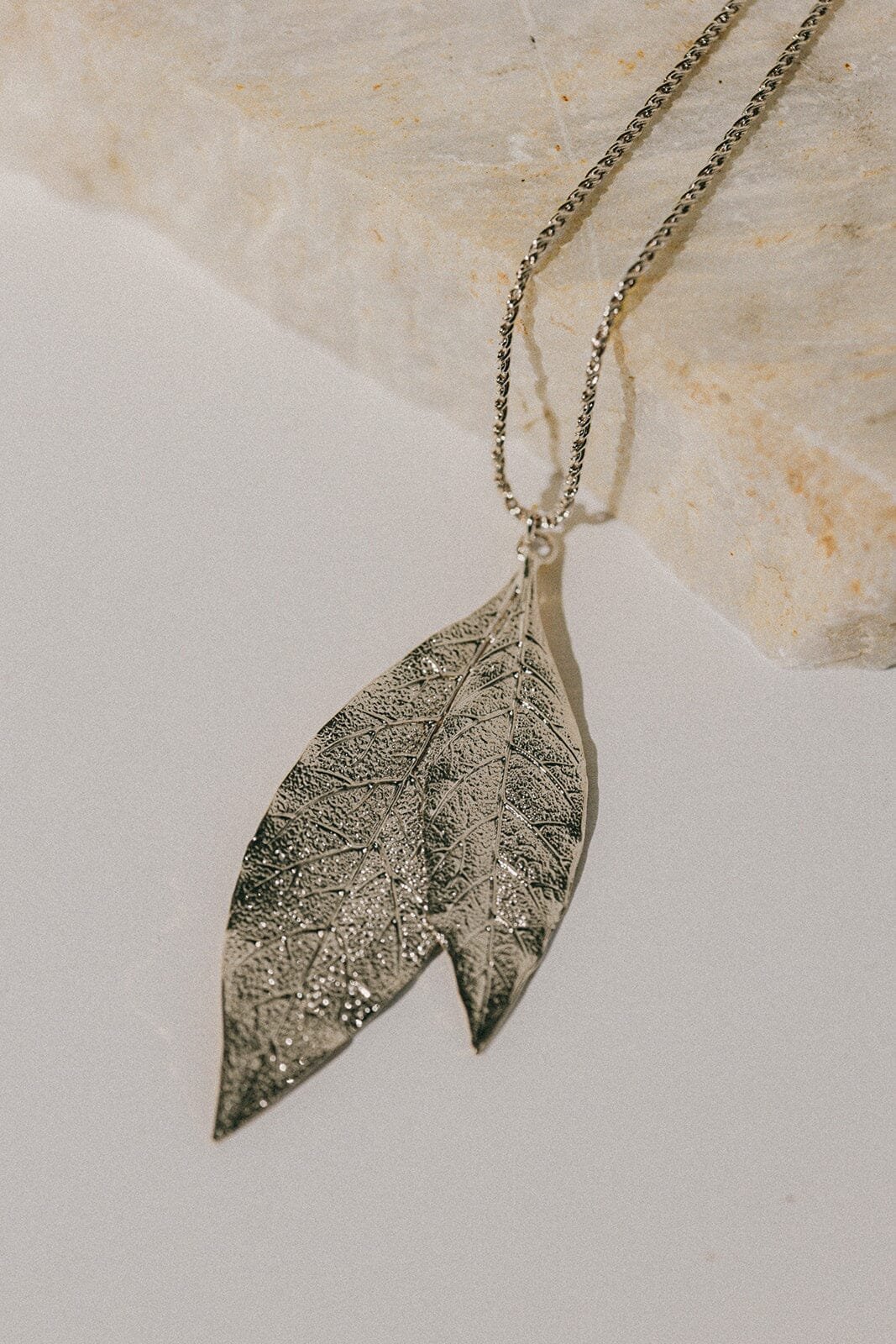 Gold-plated leaf pendant MONSIEUR SIMONE Silver