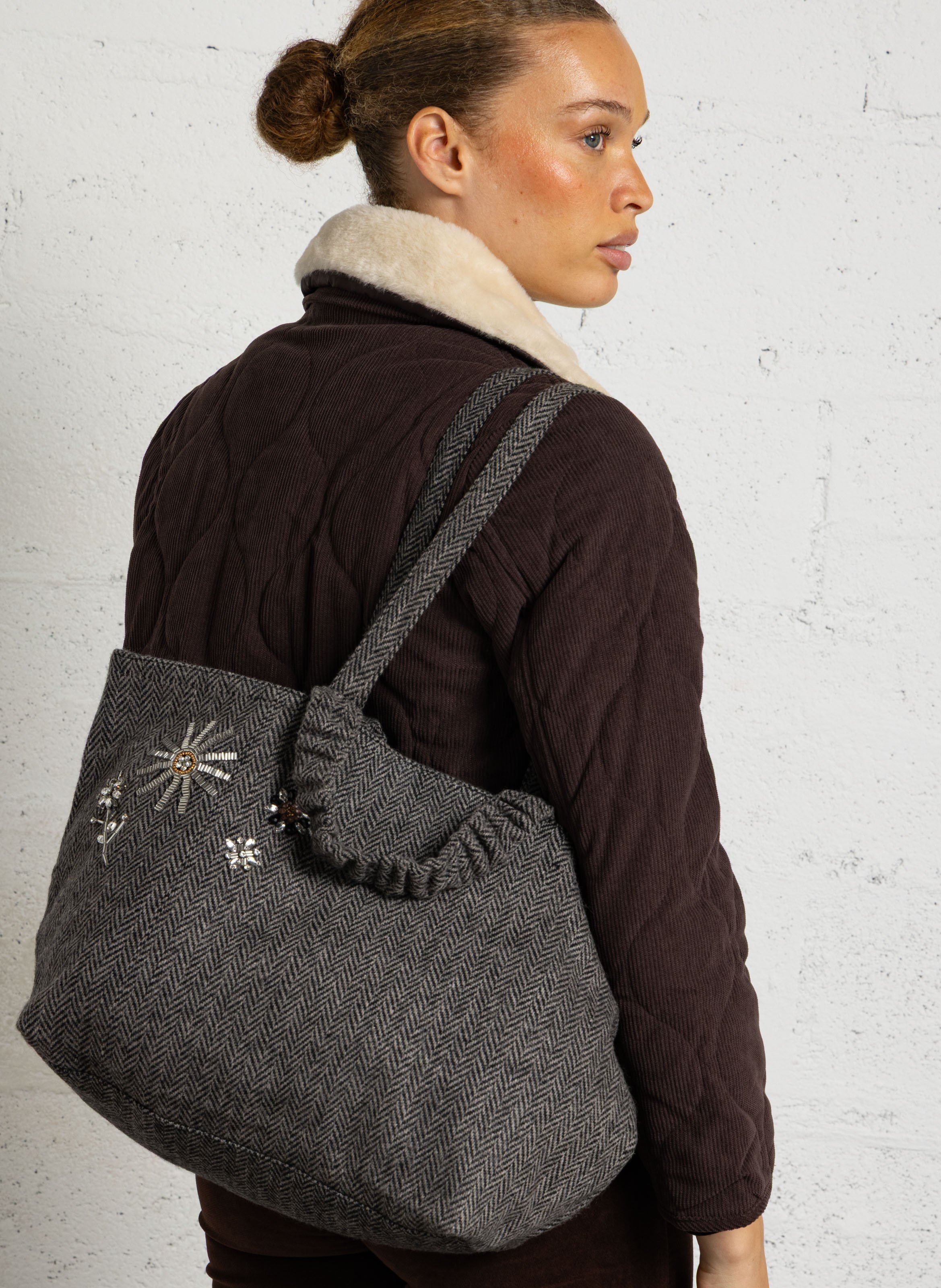 Tote bag with floral embroidery PETITE MENDIGOTE Grey