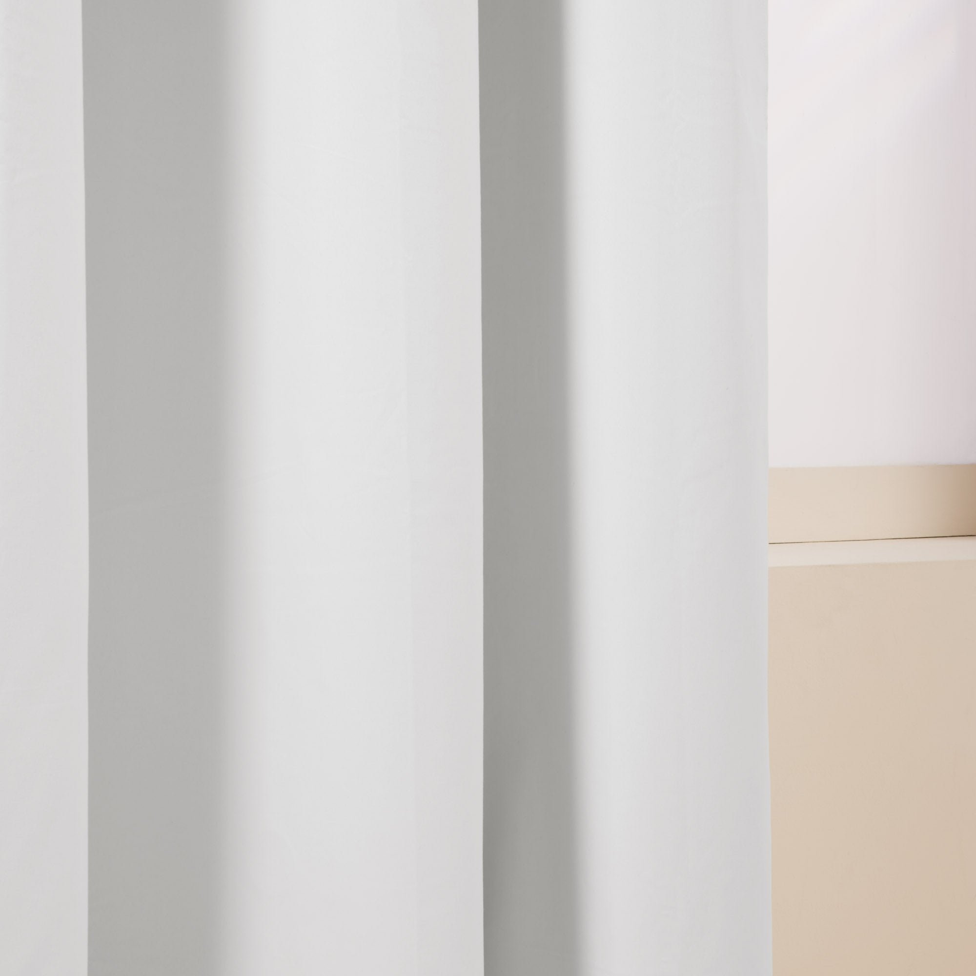 Lining with gather tape for blackout MADURA White