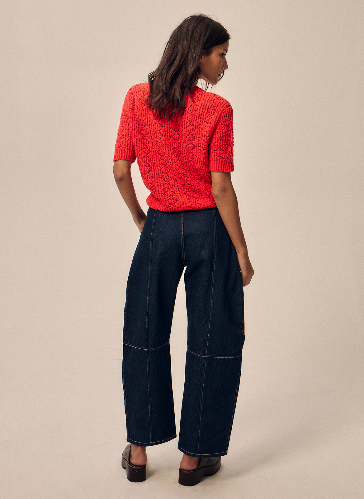 Gebreid ajourvest met knopen NITAH Rood