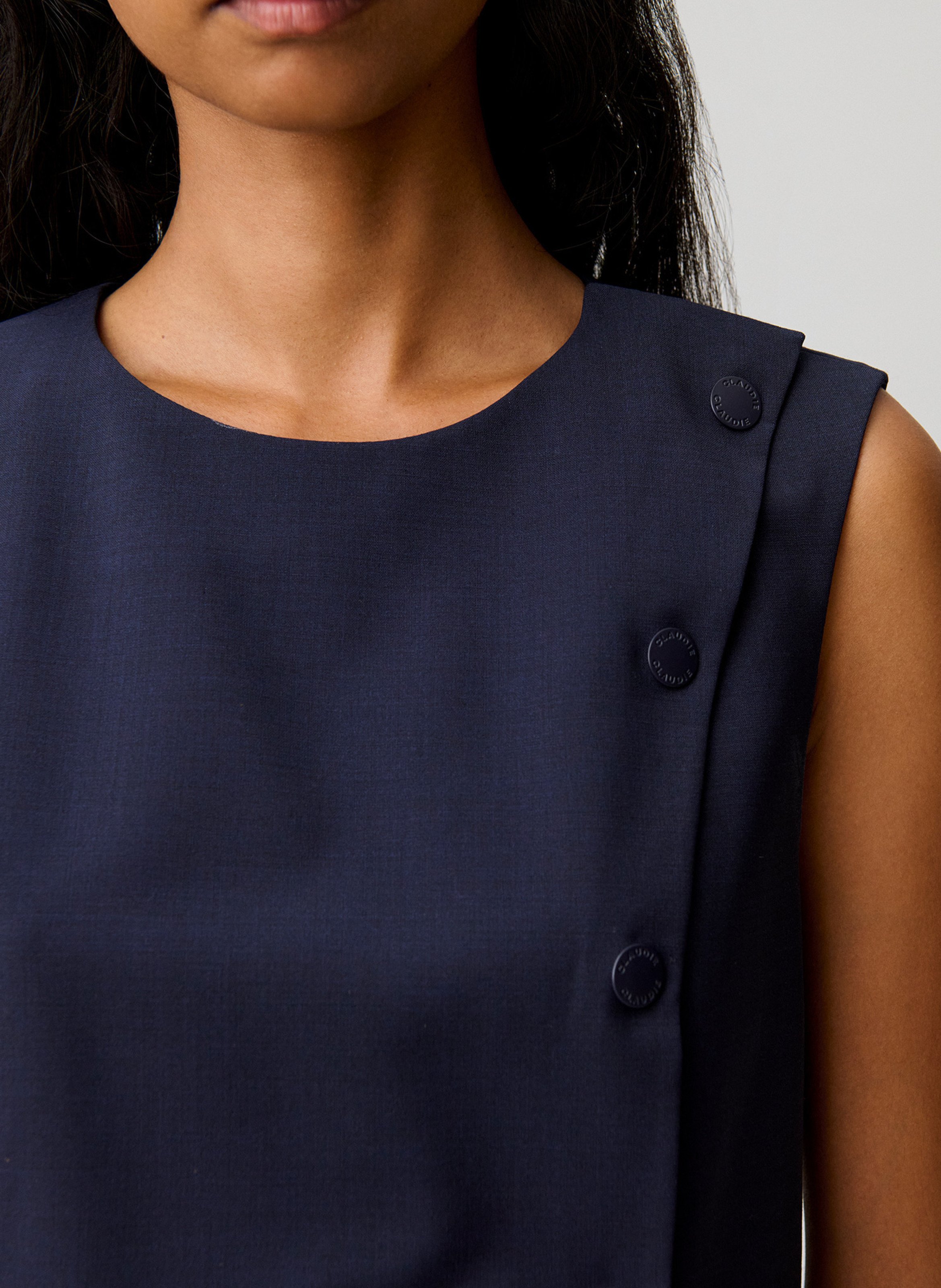 Sleeveless straight top with a round neck CLAUDIE PIERLOT Blue