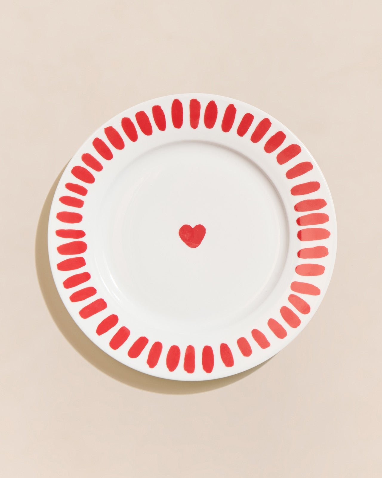 Red heart-shaped porcelain plate EMOI EMOI White