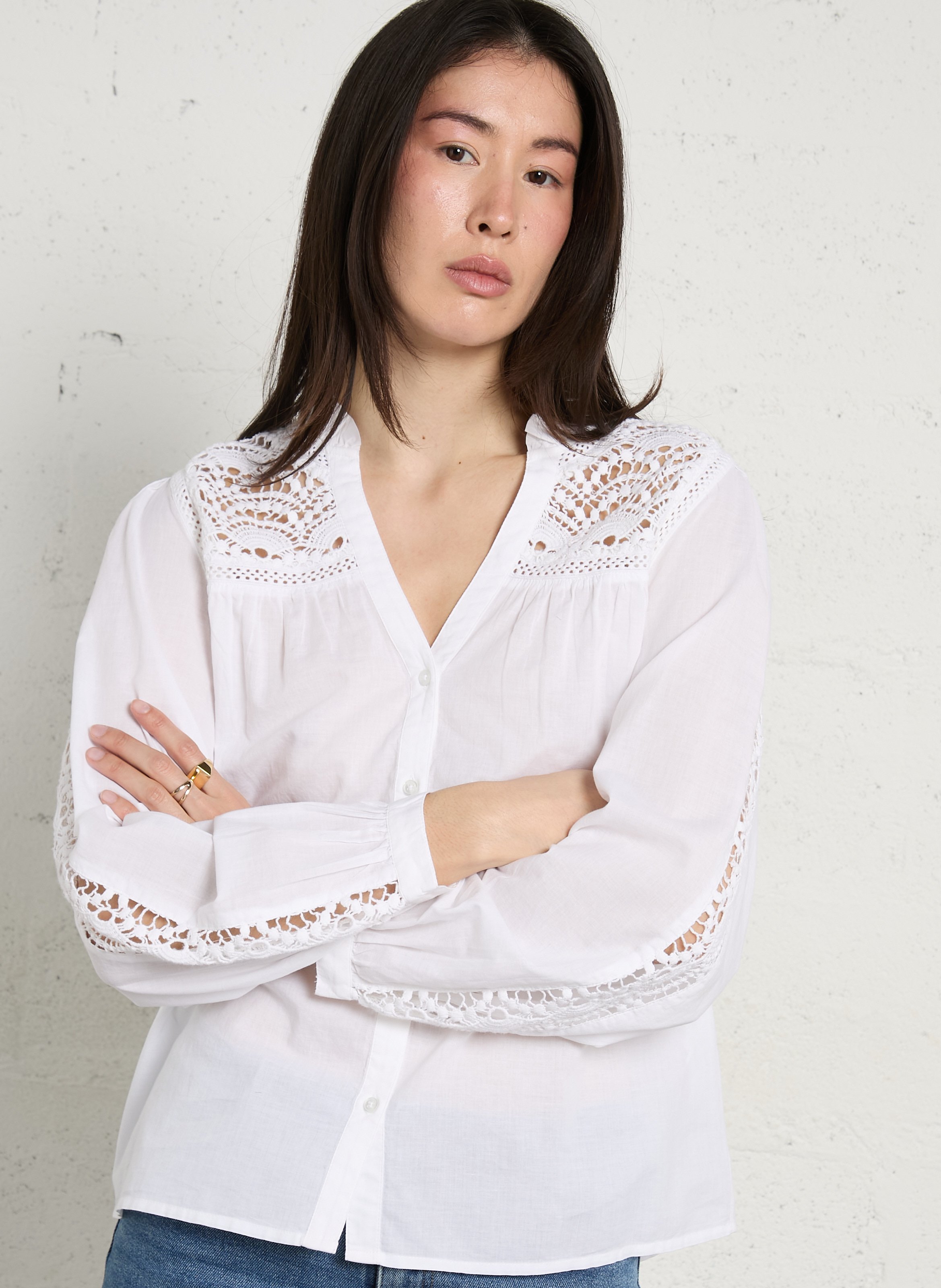 Blouse met V-hals en ajourborduursels MAISON 123