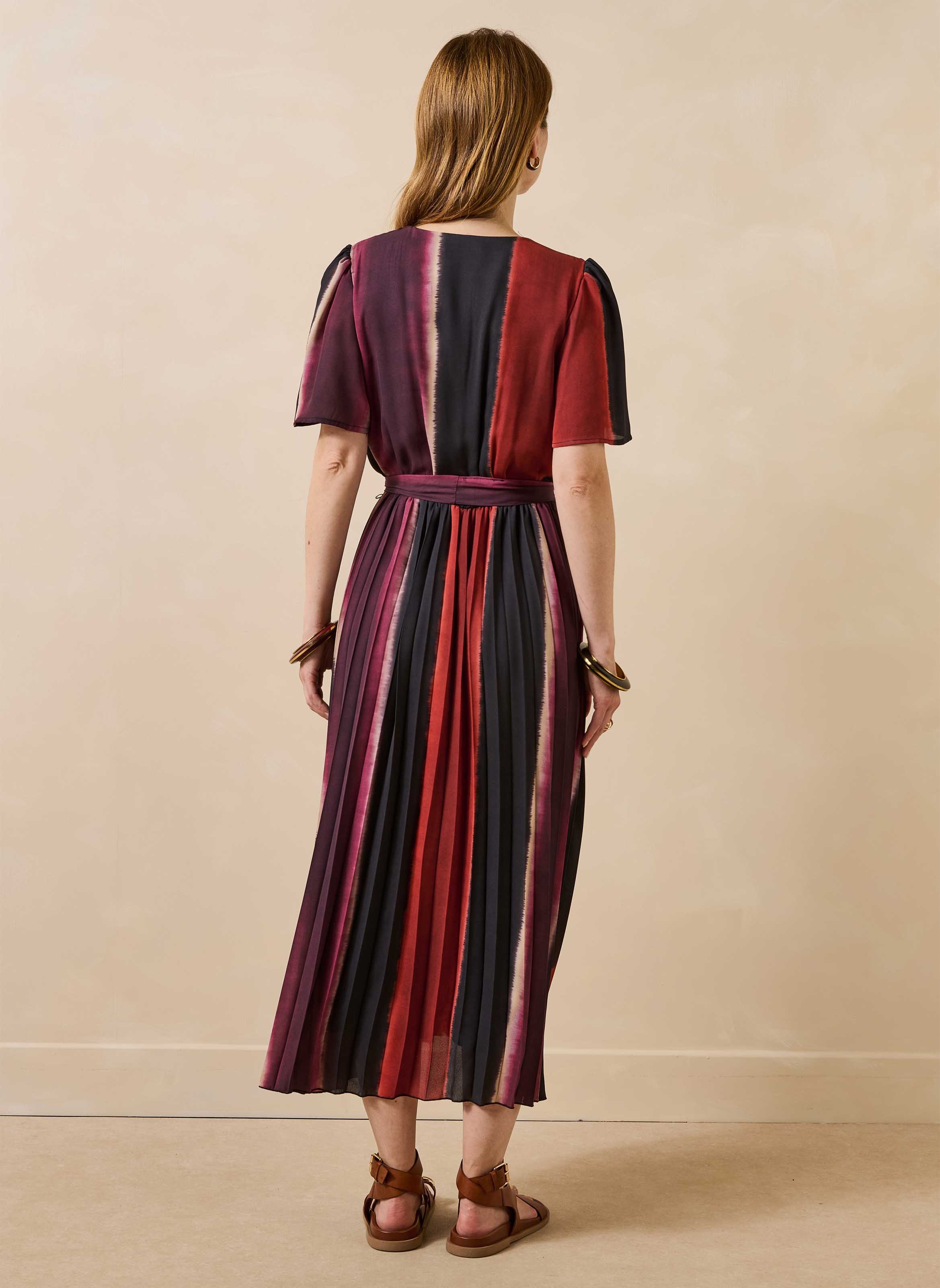 Bedrucktes Plisseekleid mit V-Ausschnitt LA FEE MARABOUTEE Mehrfarbig