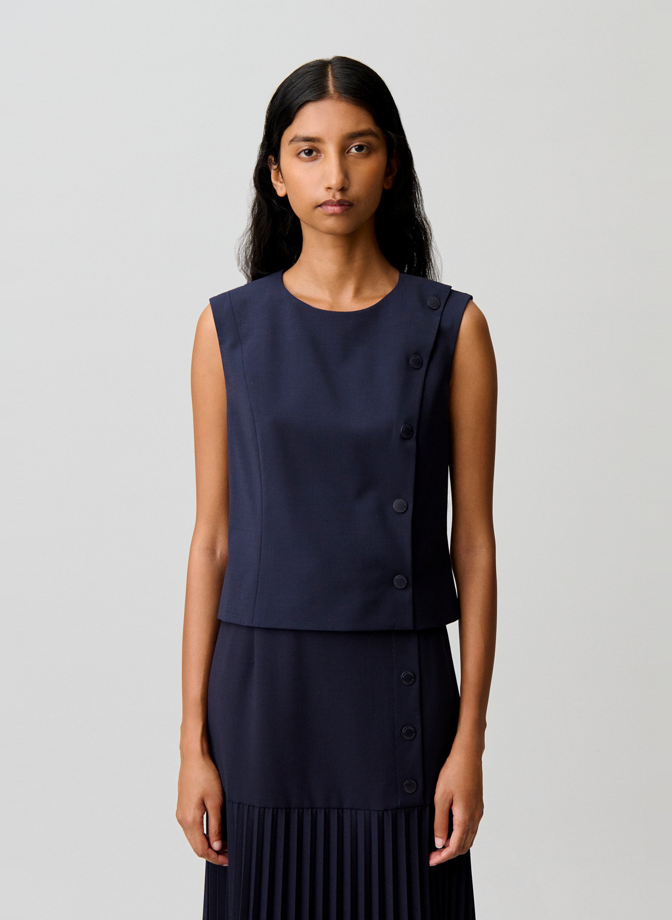 Sleeveless straight top with a round neck CLAUDIE PIERLOT Blue