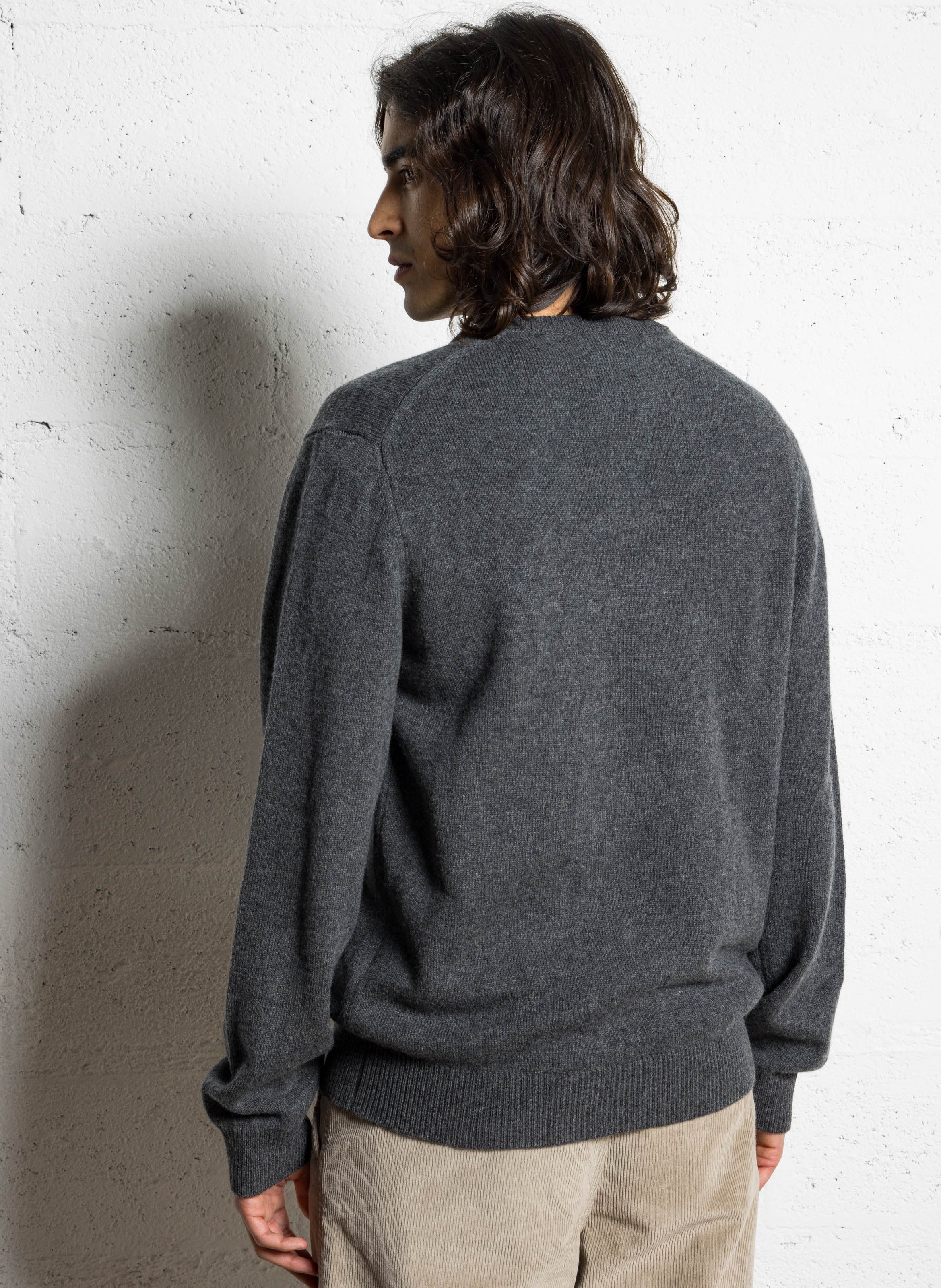 Einfarbiges Woll-V-Ausschnitt-Pullover HACKETT Grau