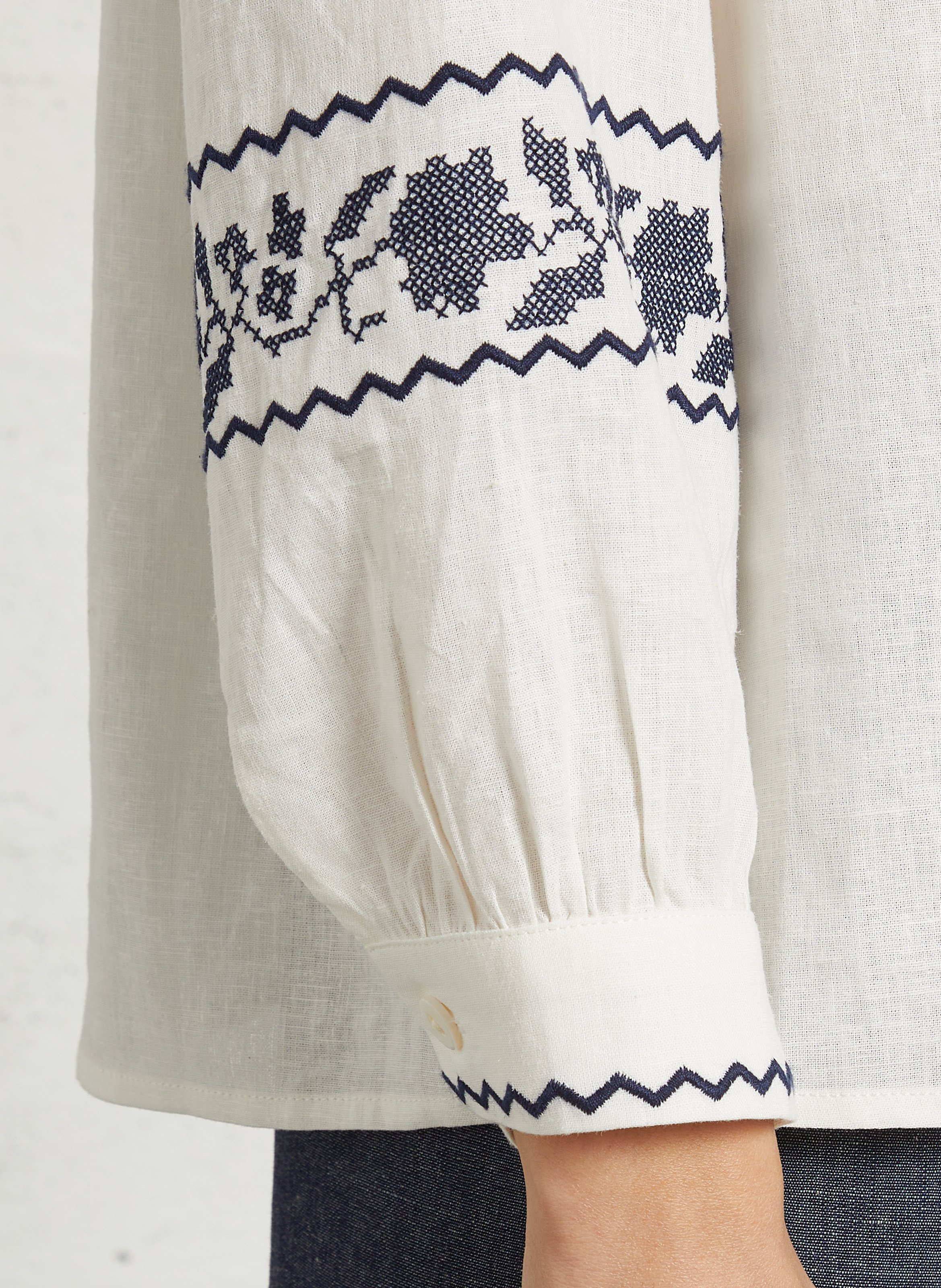 Oversize Rundhalsausschnitt Hemd aus Leinenmischung THE KORNER Weiss