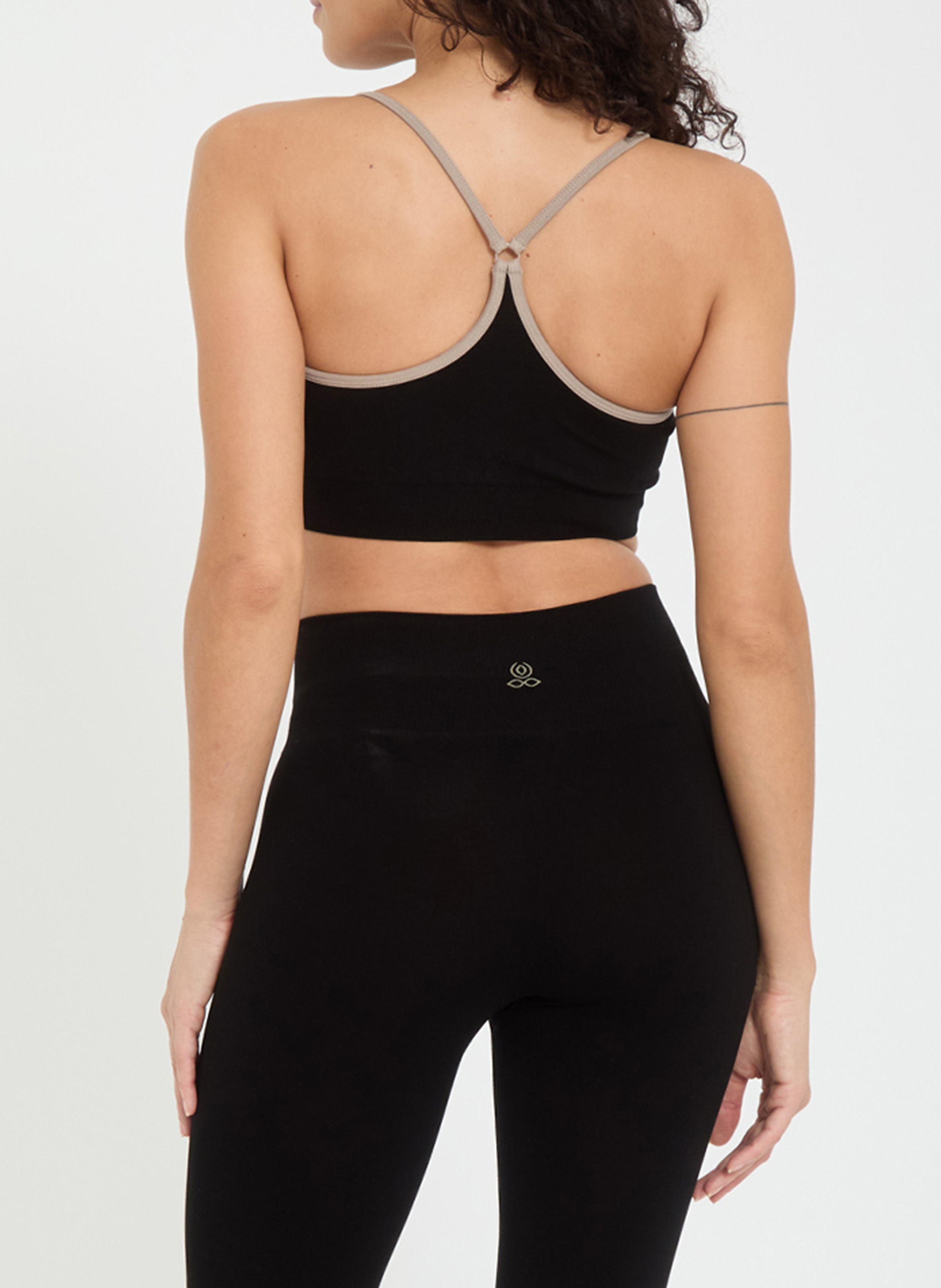 Asymmetrisches T-Shirt aus Jacquard YOGA SEARCHER Schwarz