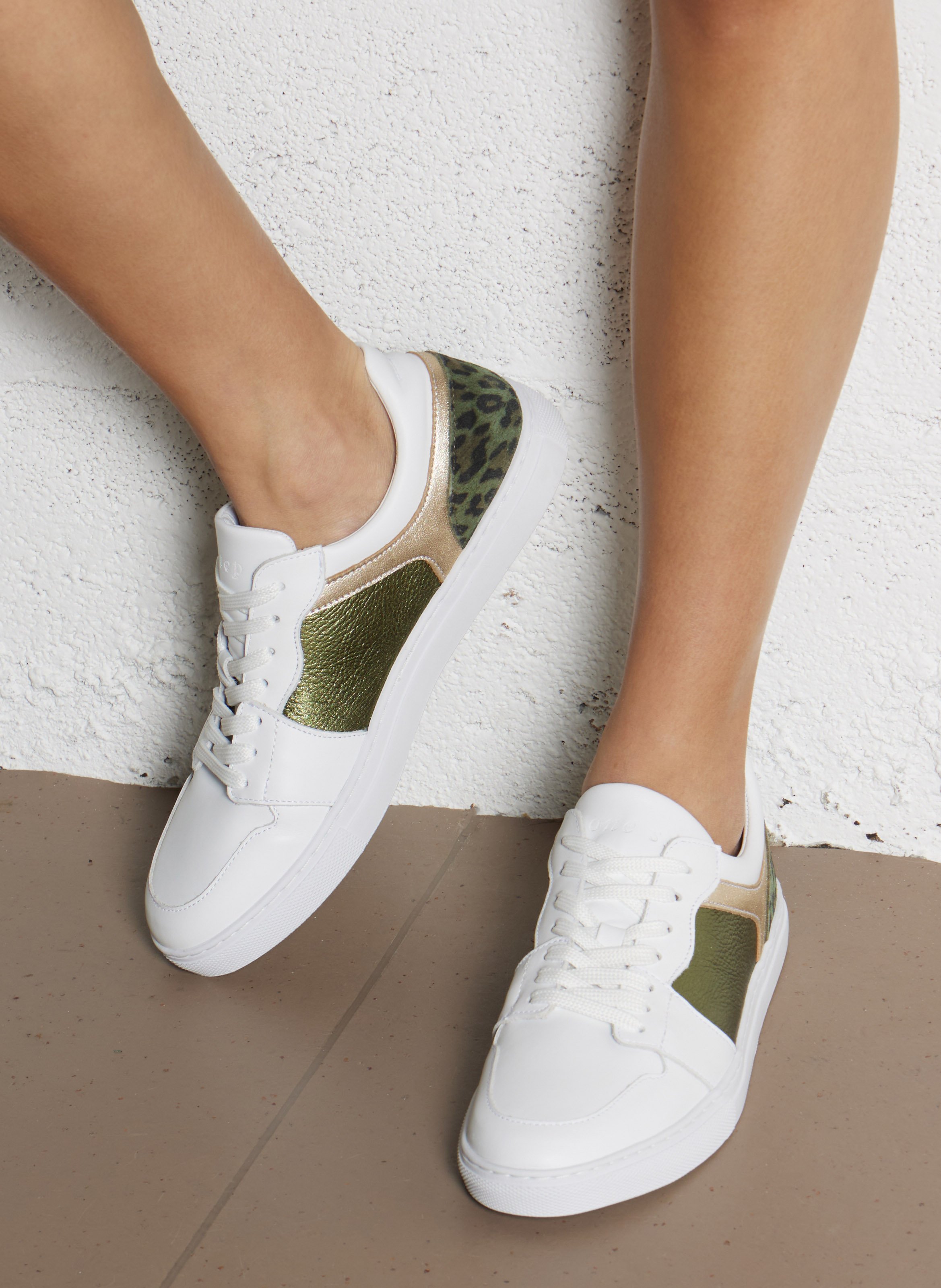 Baskets basses avec empiècements en cuir ONE STEP Kaki