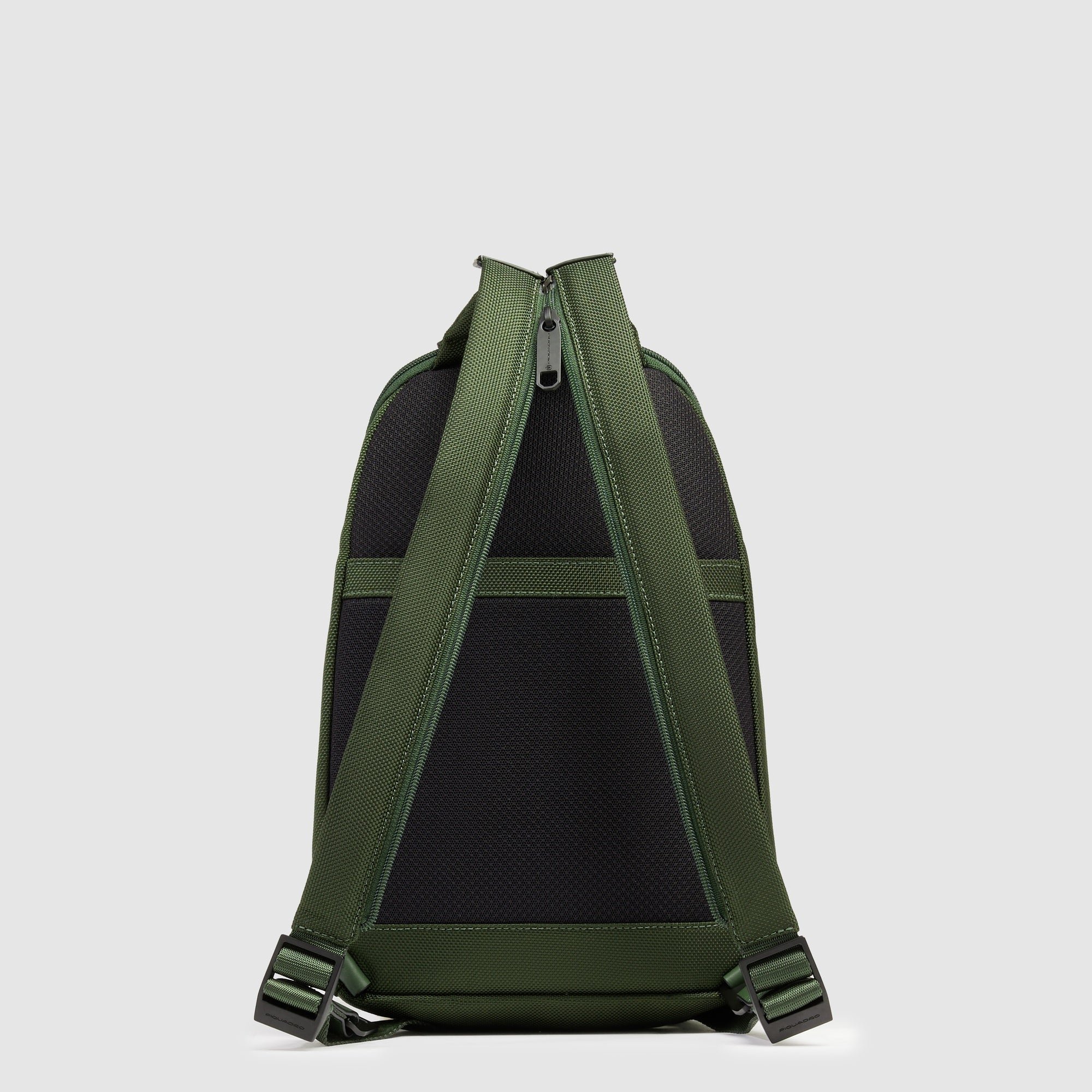 Men's chest bag made from recycled fabric Green