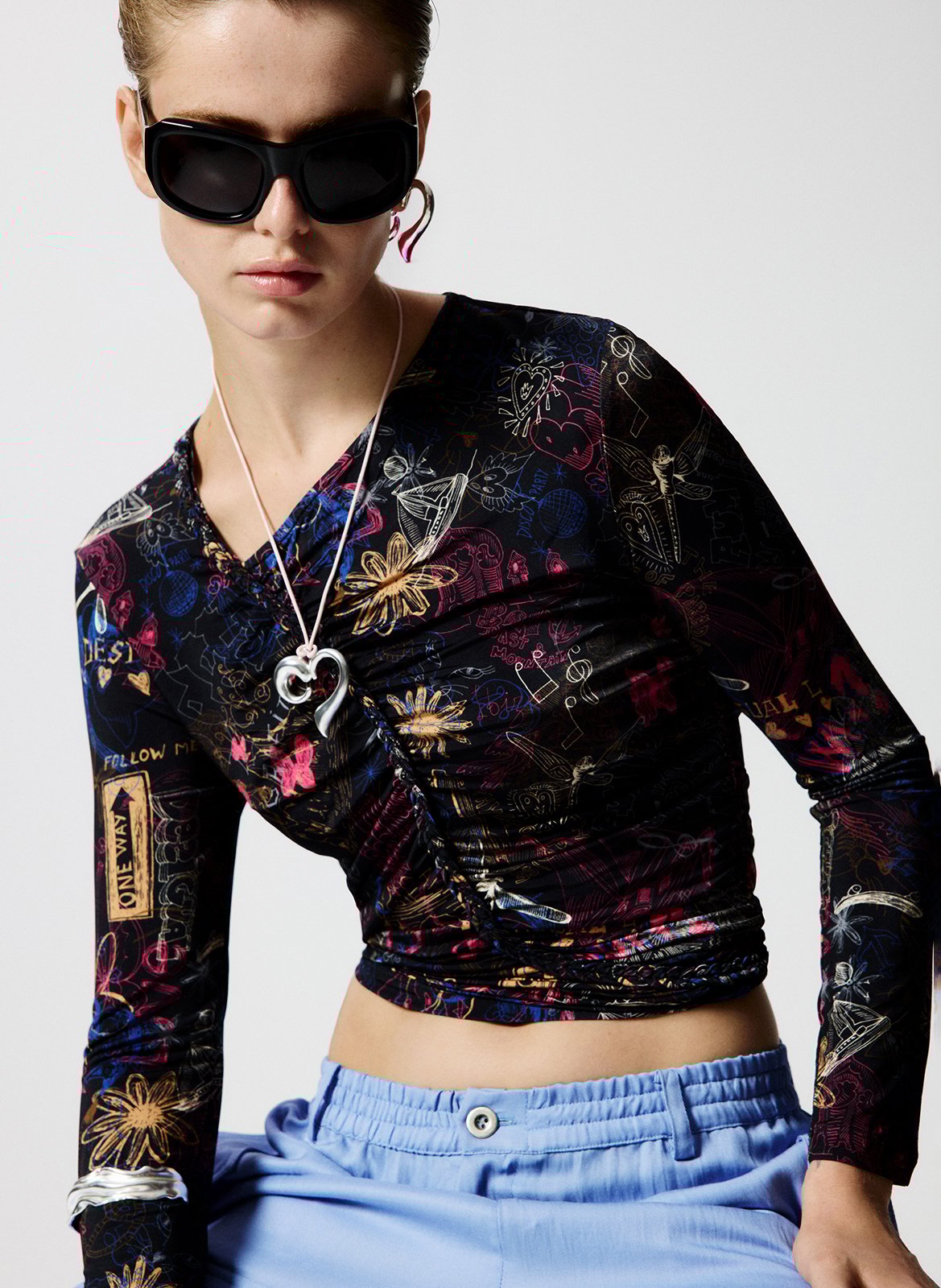 Tee-shirt froncé à imprimé graffiti DESIGUAL Noir