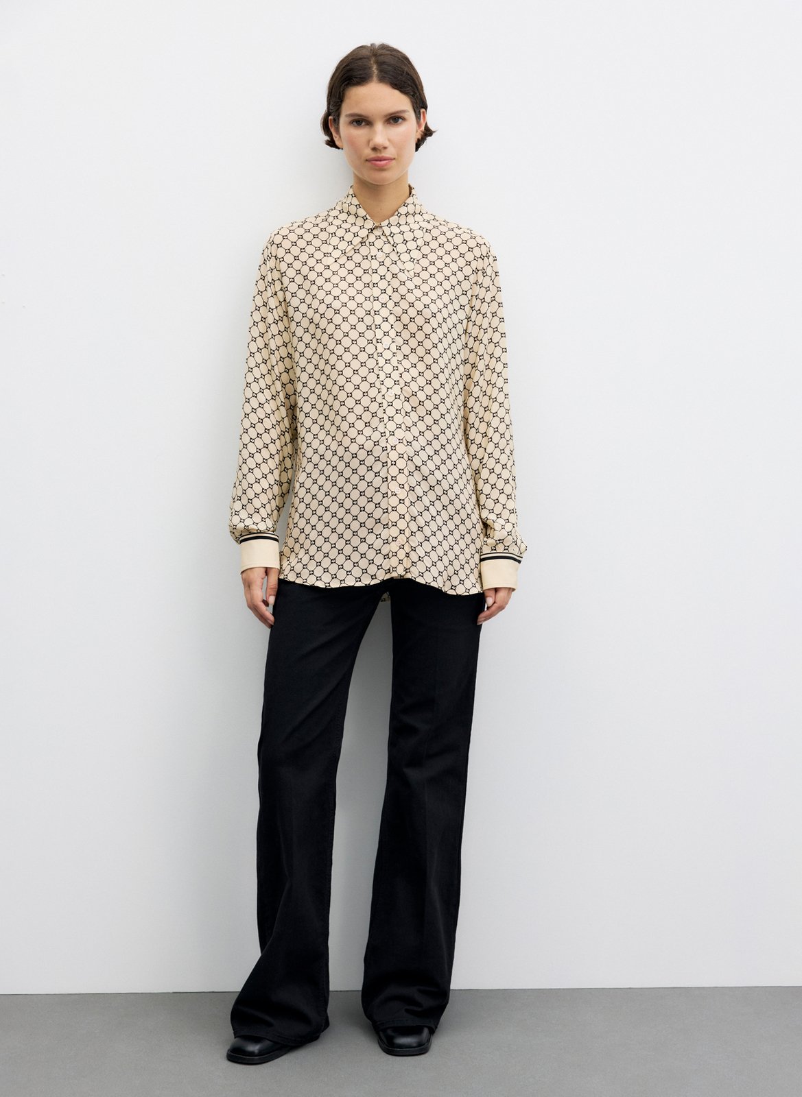 Gerade geschnittene, fließende Bluse mit Print GERARD DAREL Beige