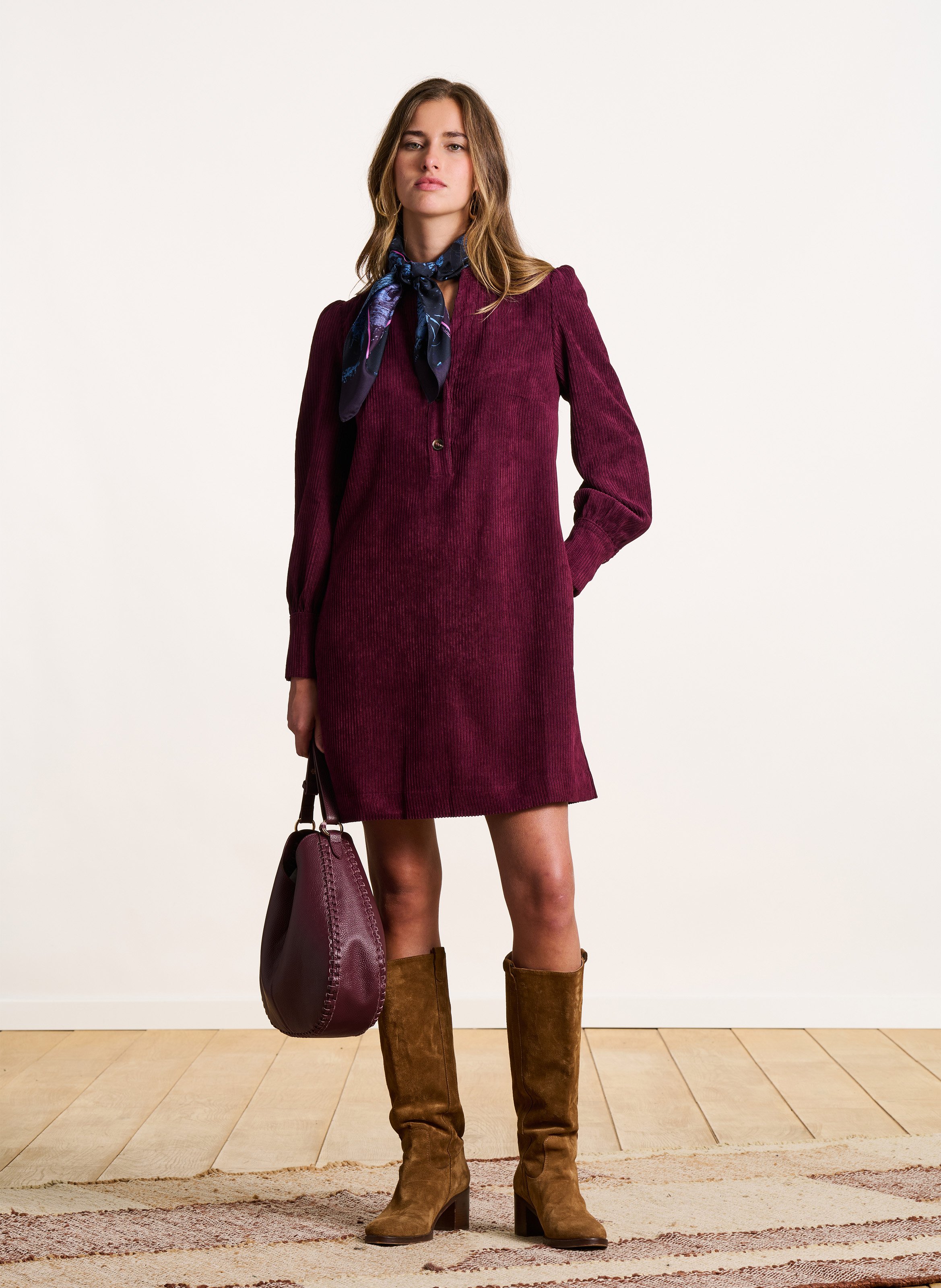 Short straight dress with Grandad collar LA FEE MARABOUTEE