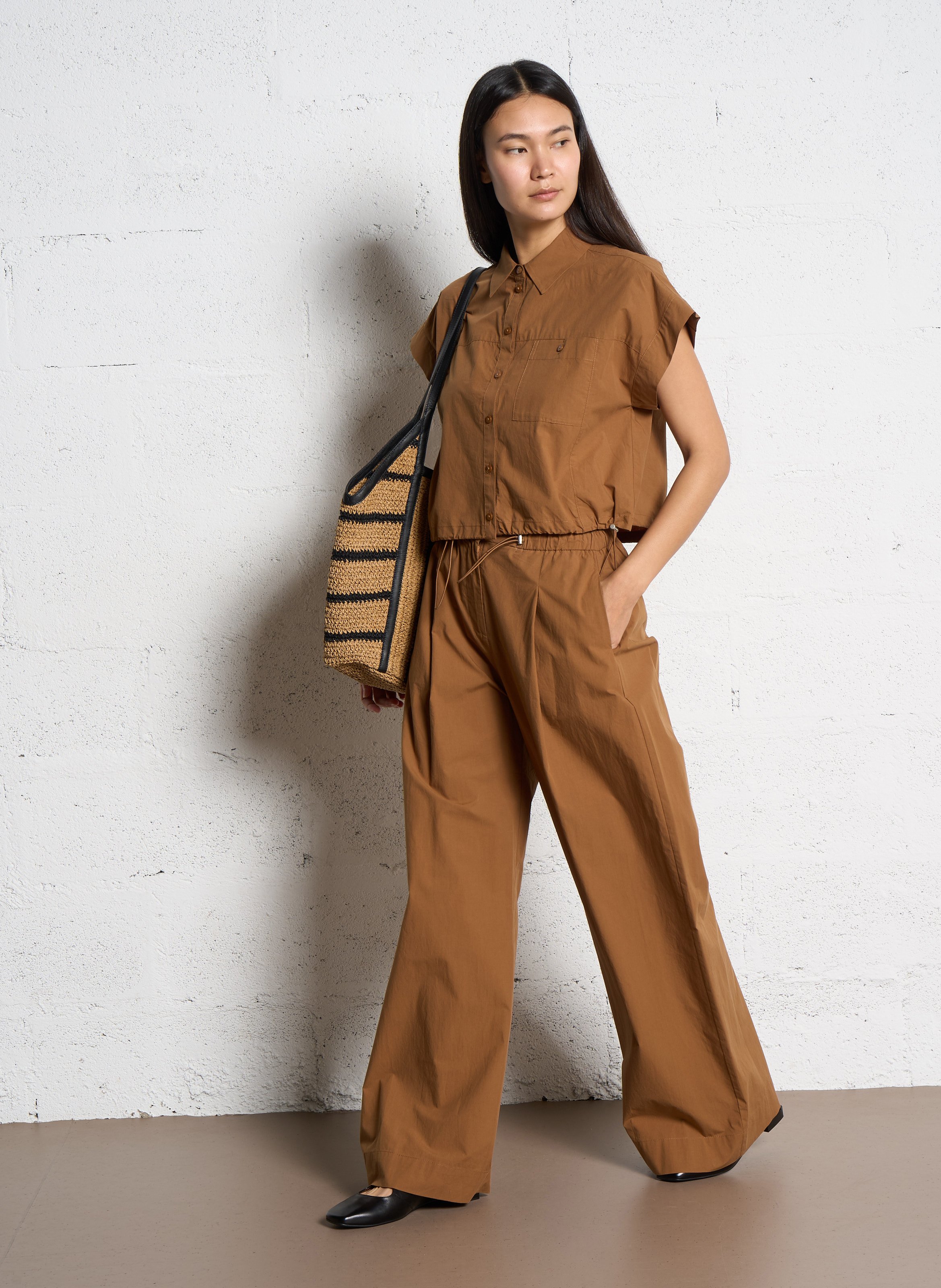 Chemise courte ample resserable unie  SUNCOO Marron