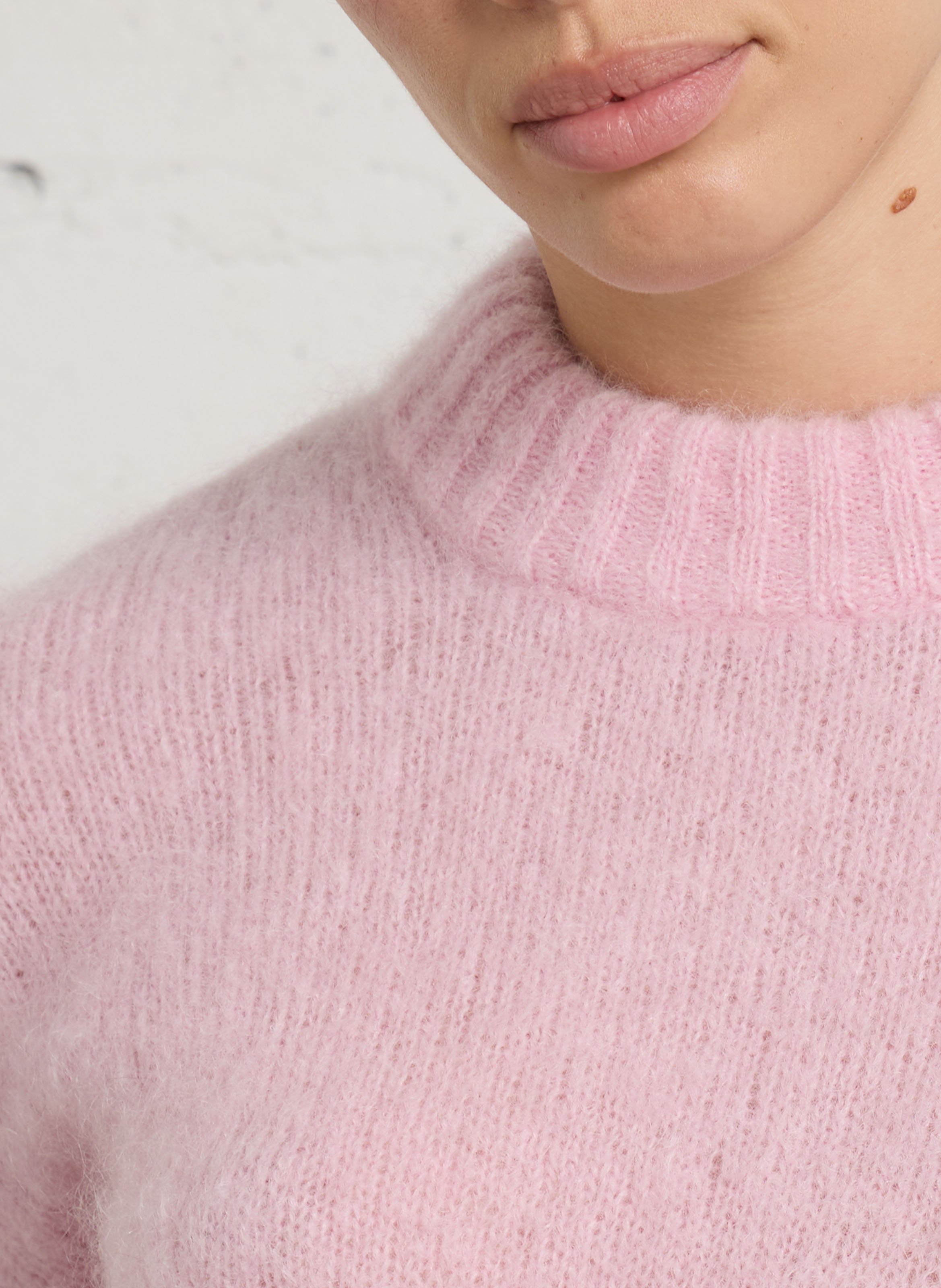 Oversized sweater with puffy sleeves in blended mohair DES PETITS HAUTS Pink